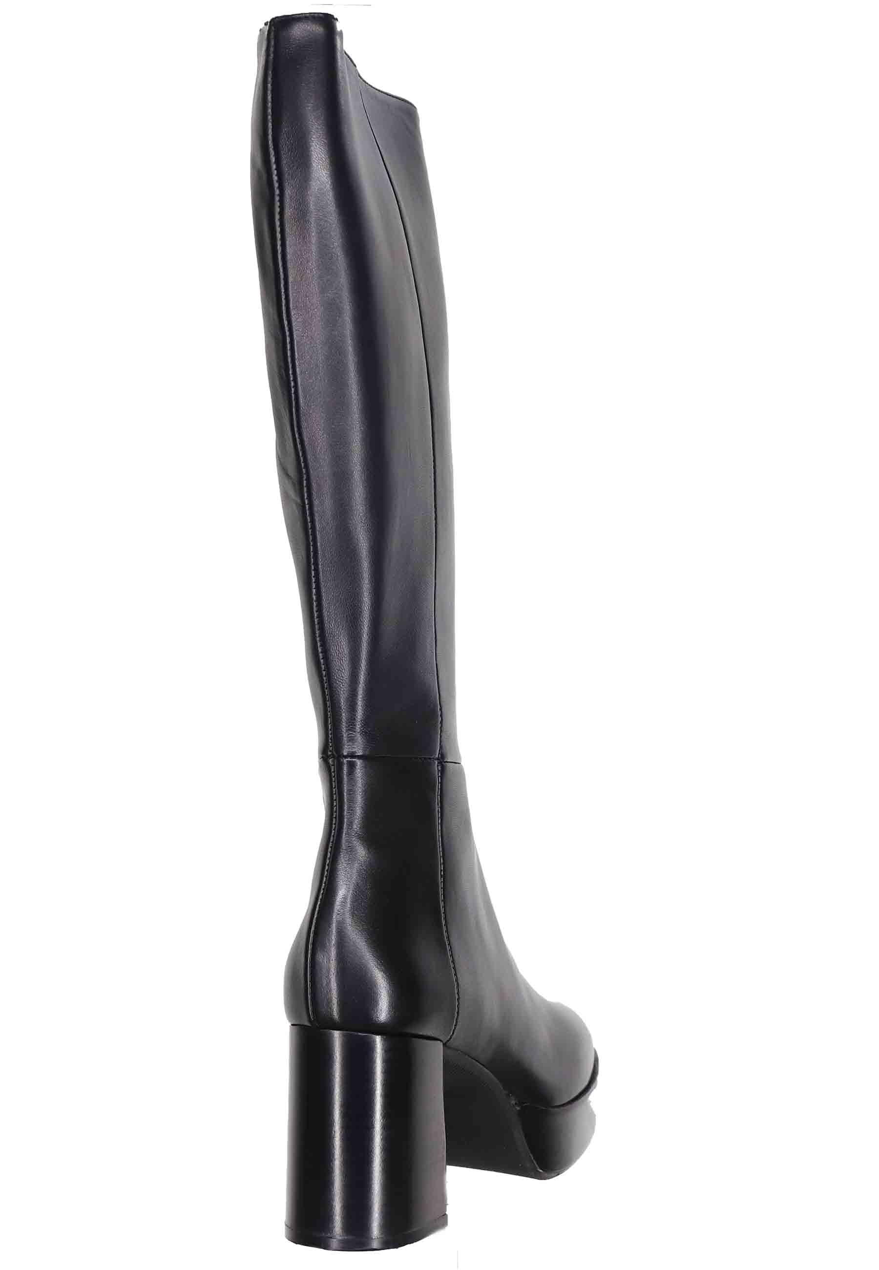 Stivali donna in pelle nera con tacco e plateau ST1557 001 L'Arianna 
