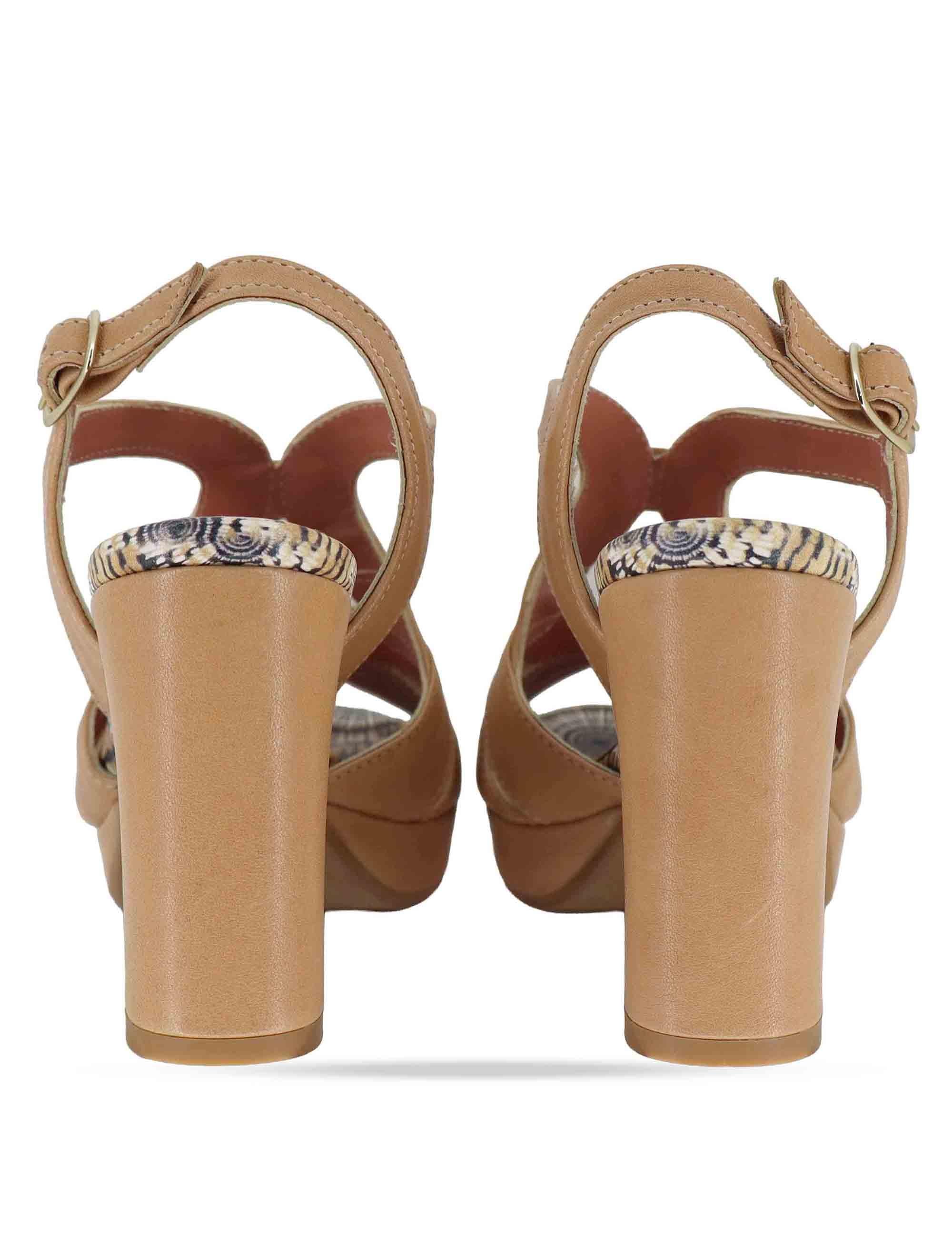 Sandali donna slingback in pelle beige con tacco alto e plateau 3046K 015 Les Venues 