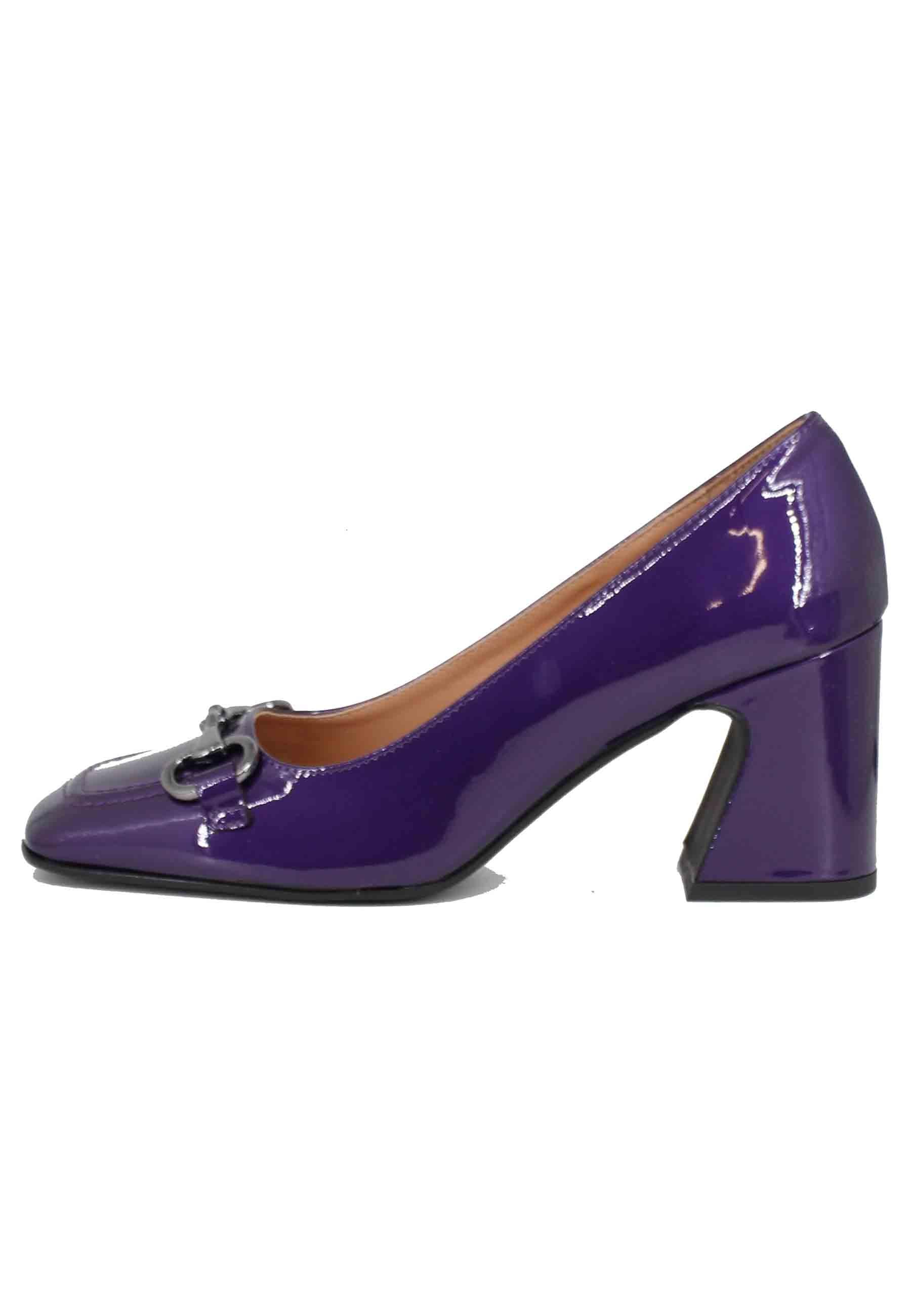 Decollete donna in vernice viola con punta quadra morsetto e tacco alto SPK2202 037 Spatarella 