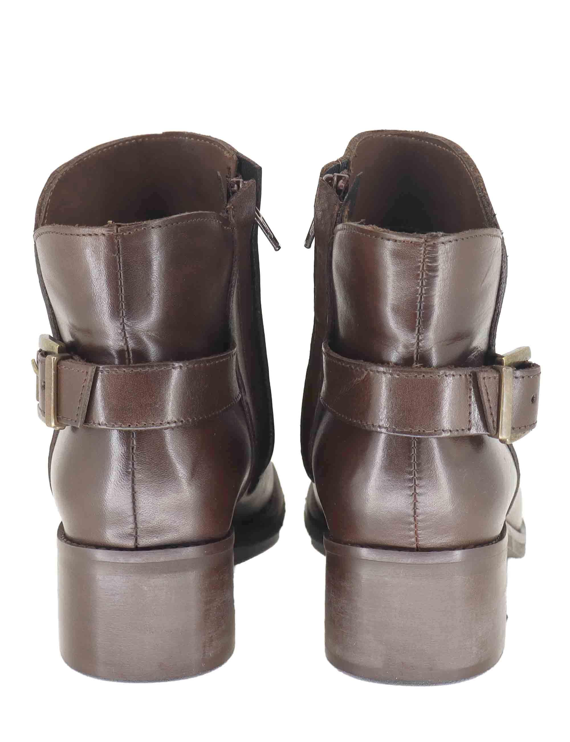 Stivaletti donna in pelle marrone con fibbia laterale e tacco medio SPST1003 014 Spatarella 