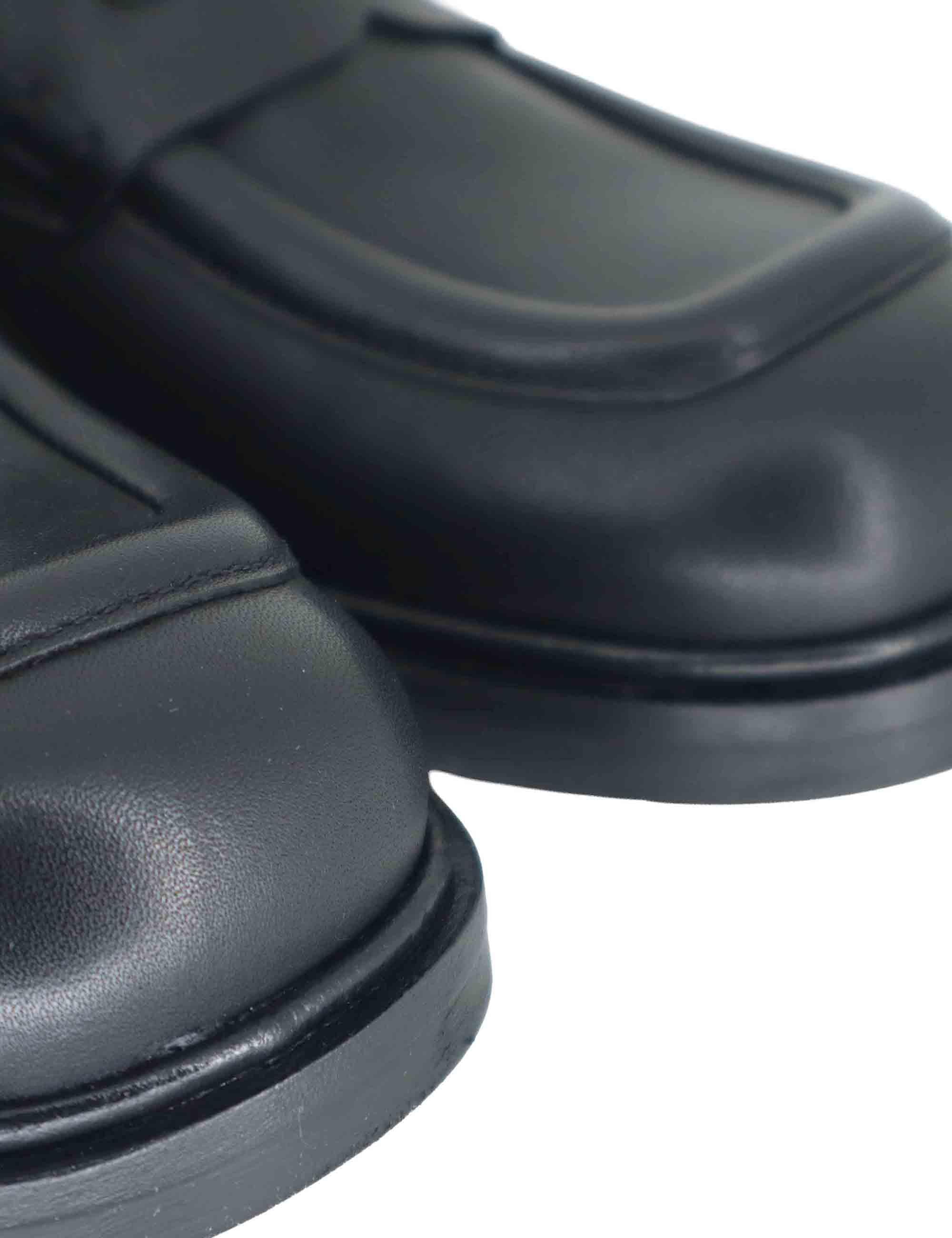 Mocassini donna in pelle nera con suola in gomma e tacco basso SPA602 001 Spatarella 