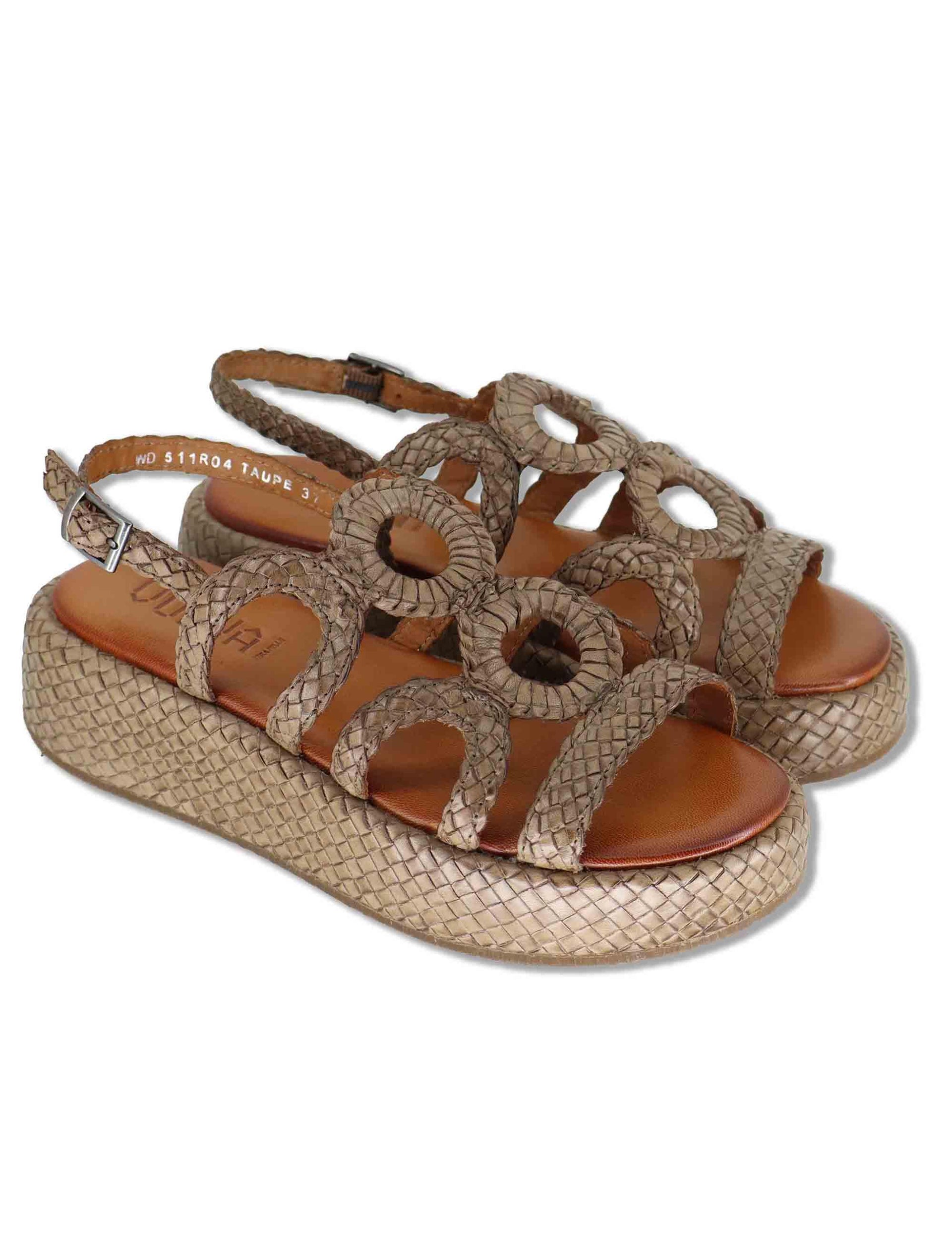 Sandali donna in pelle intrecciata taupe con zeppa e cinturino posteriore WD511R04 500021 Vueva 