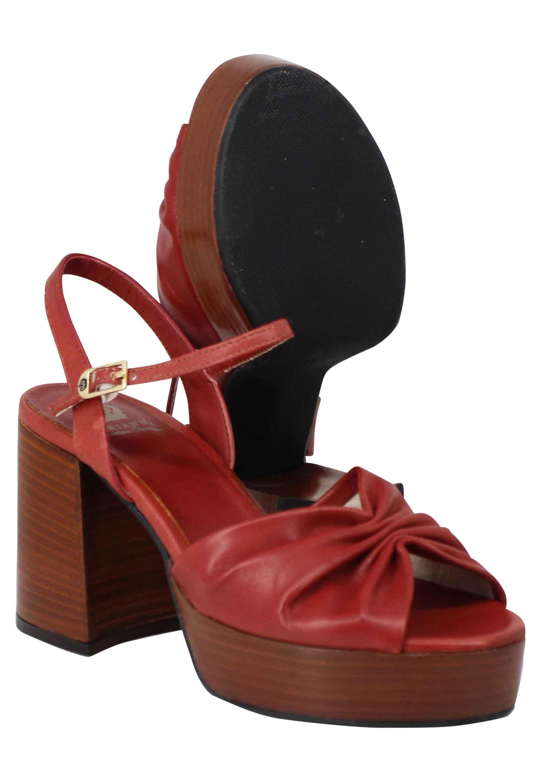 Sandali donna in pelle mattone con tacco e plateau in cuoio DS1648 034 L'Arianna 