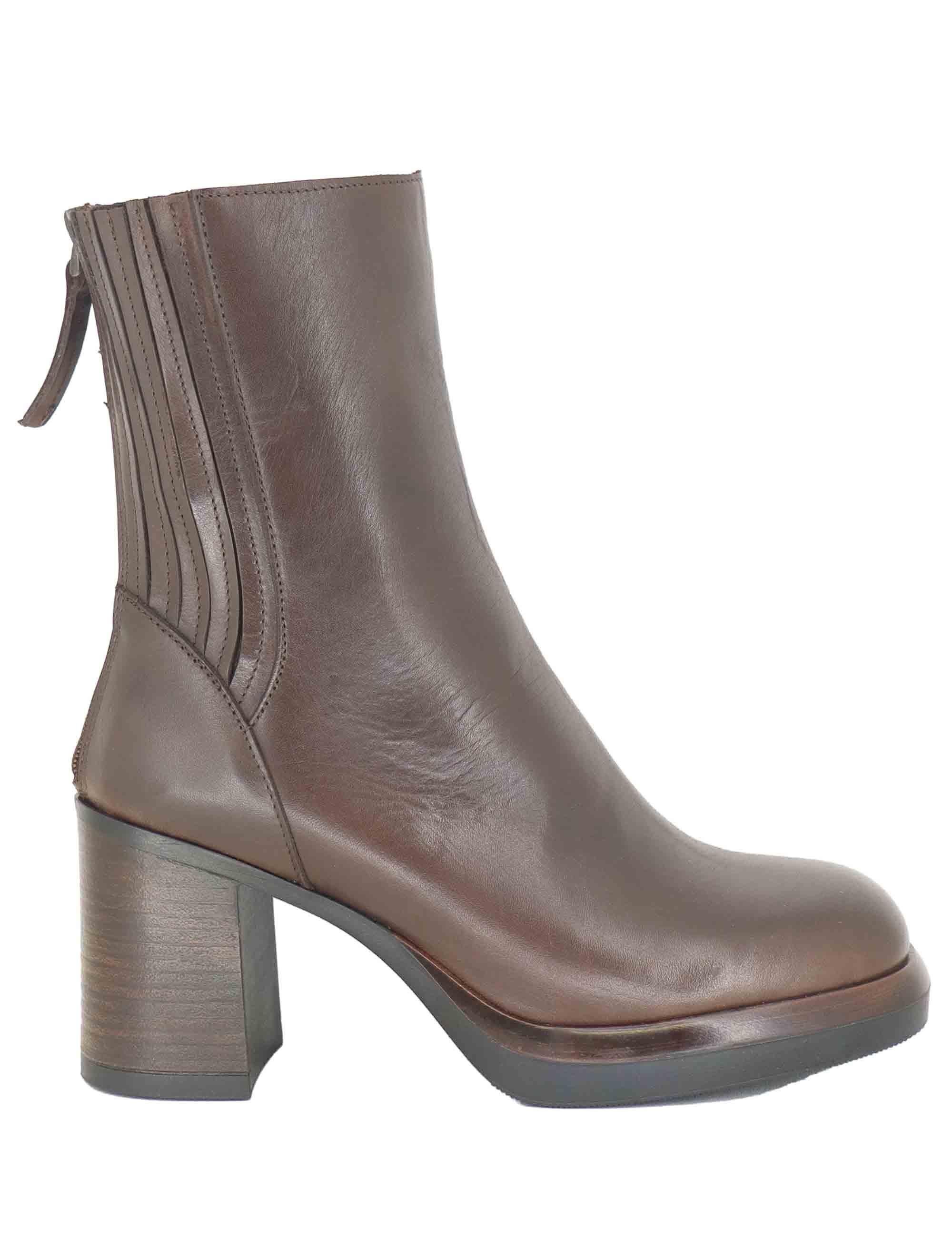 Stivaletti donna in pelle marrone con tacco alto e plateau SPTR2009 014 Spatarella 