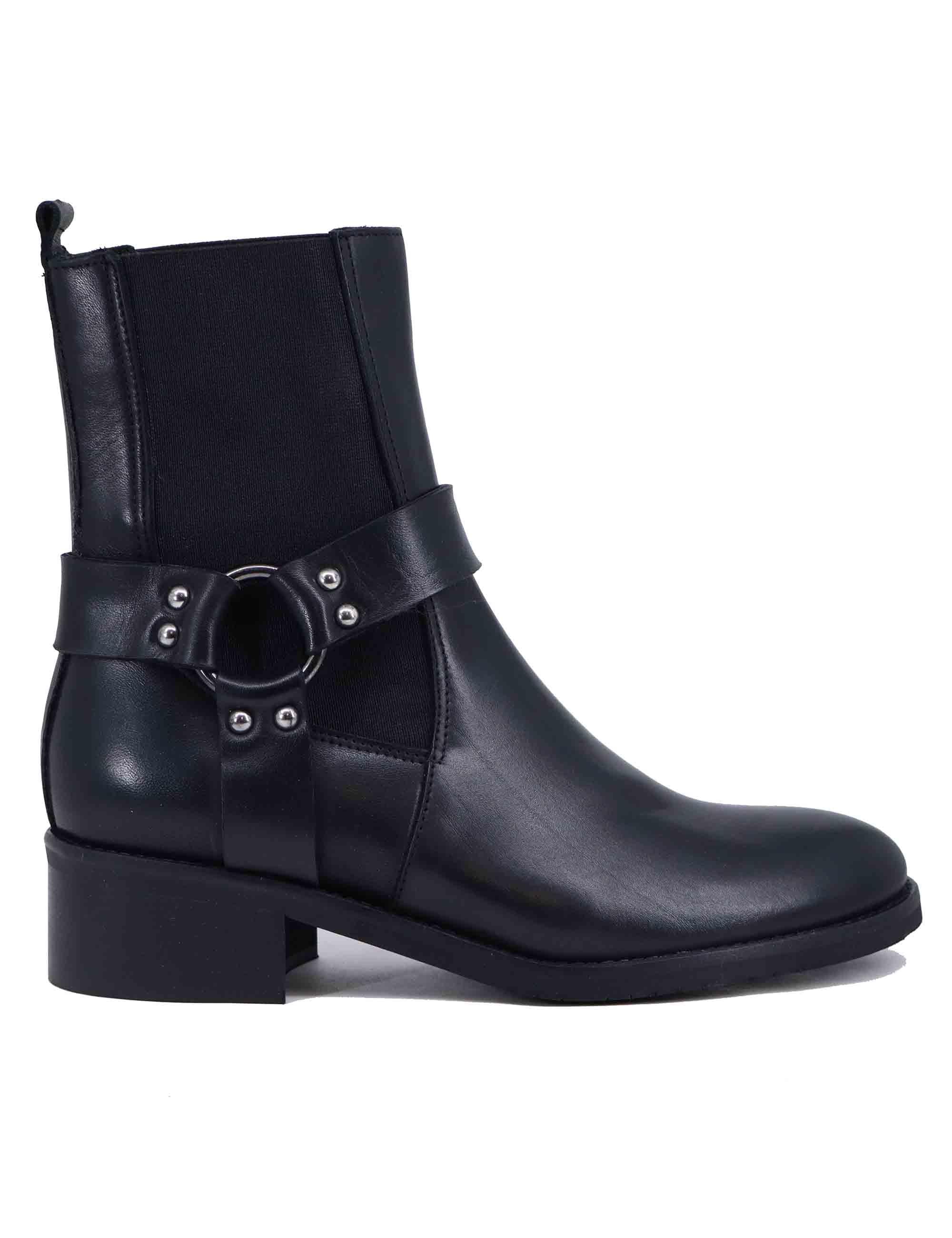 Stivaletti texani donna in pelle nera con borchie SPTRPR5005 001 Spatarella 