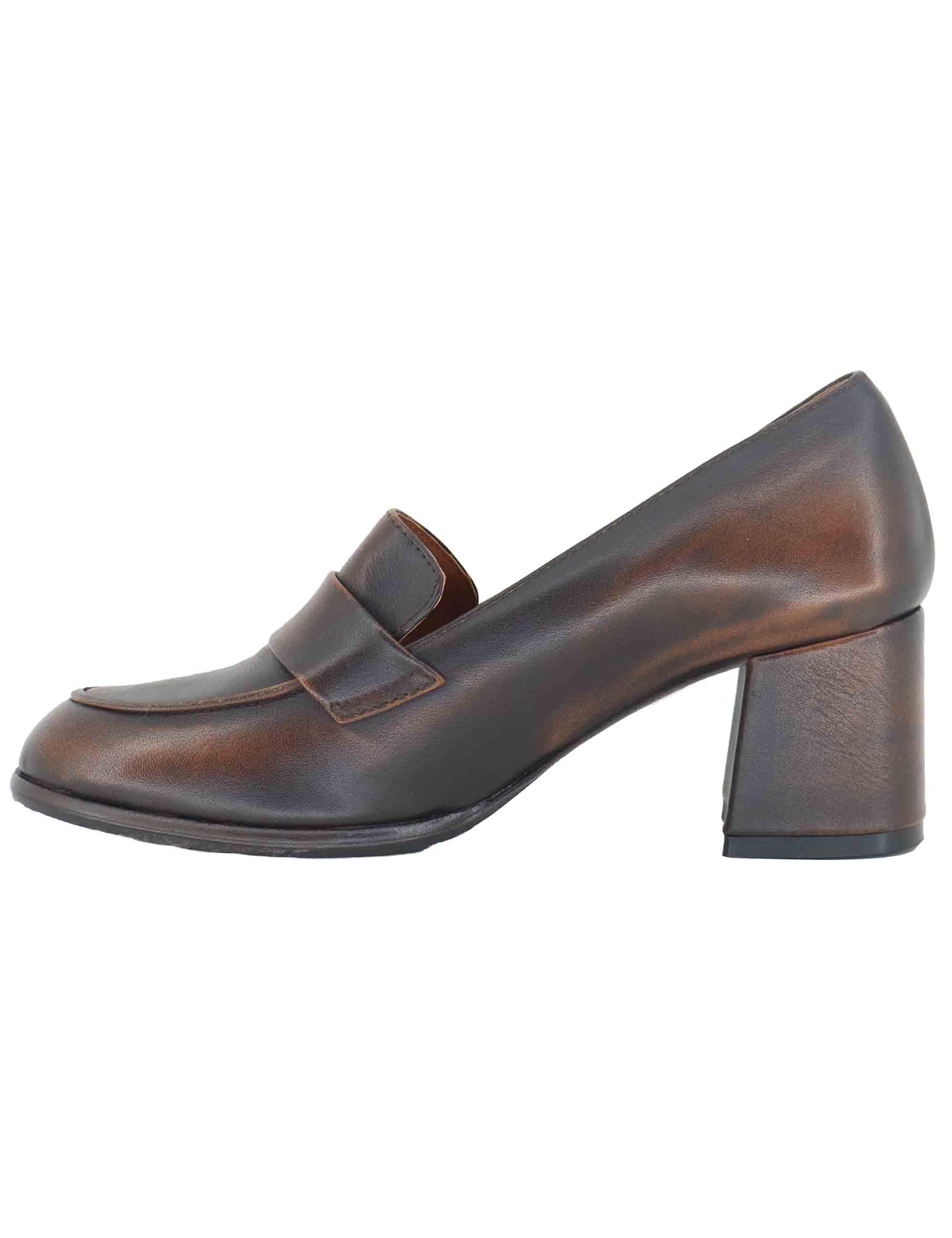 Mocassini donna in pelle vintage marrone tacco medio MO2600 014 L'Arianna 