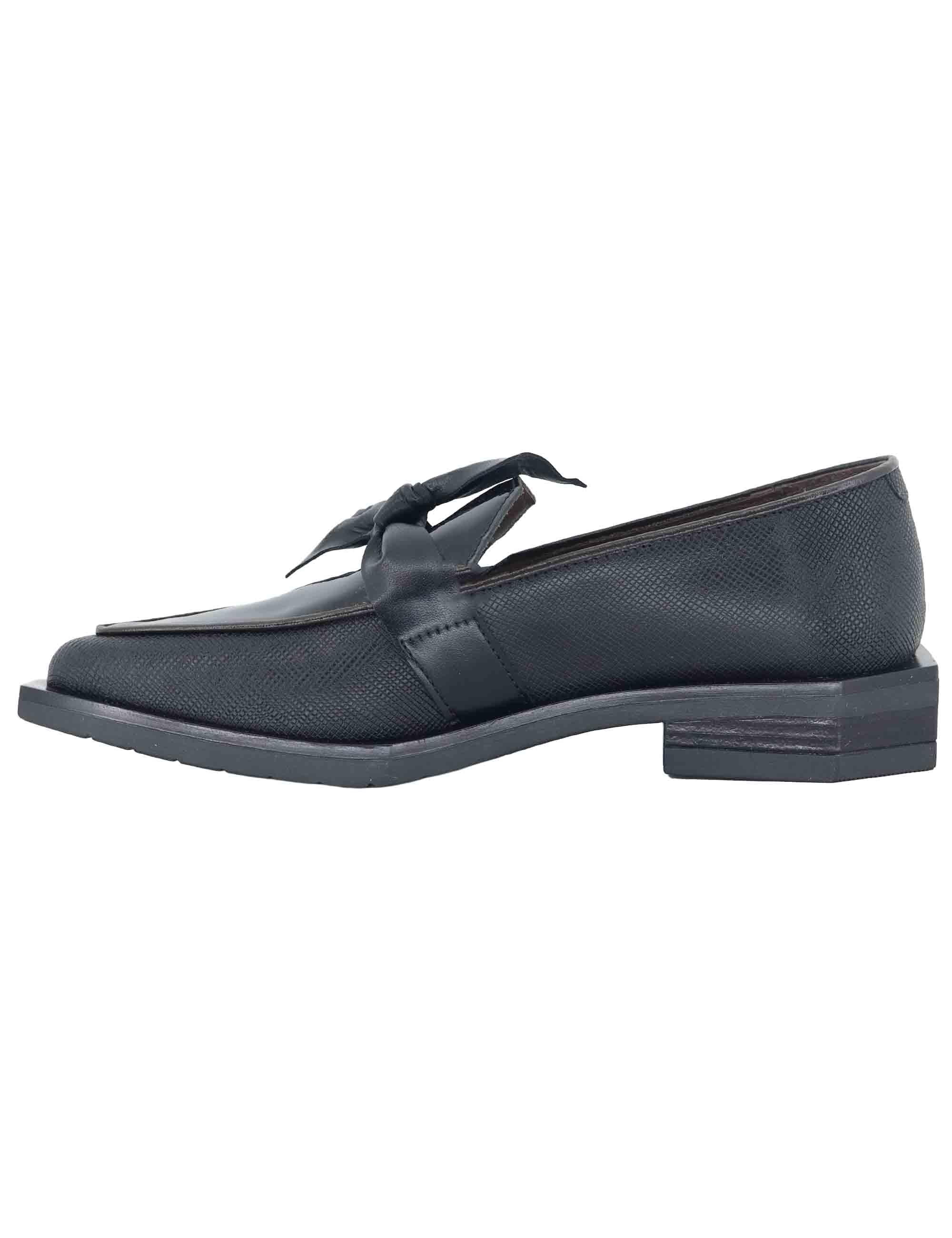 Mocassini donna in pelle nera tacco basso G23 2 Le Bohemien 