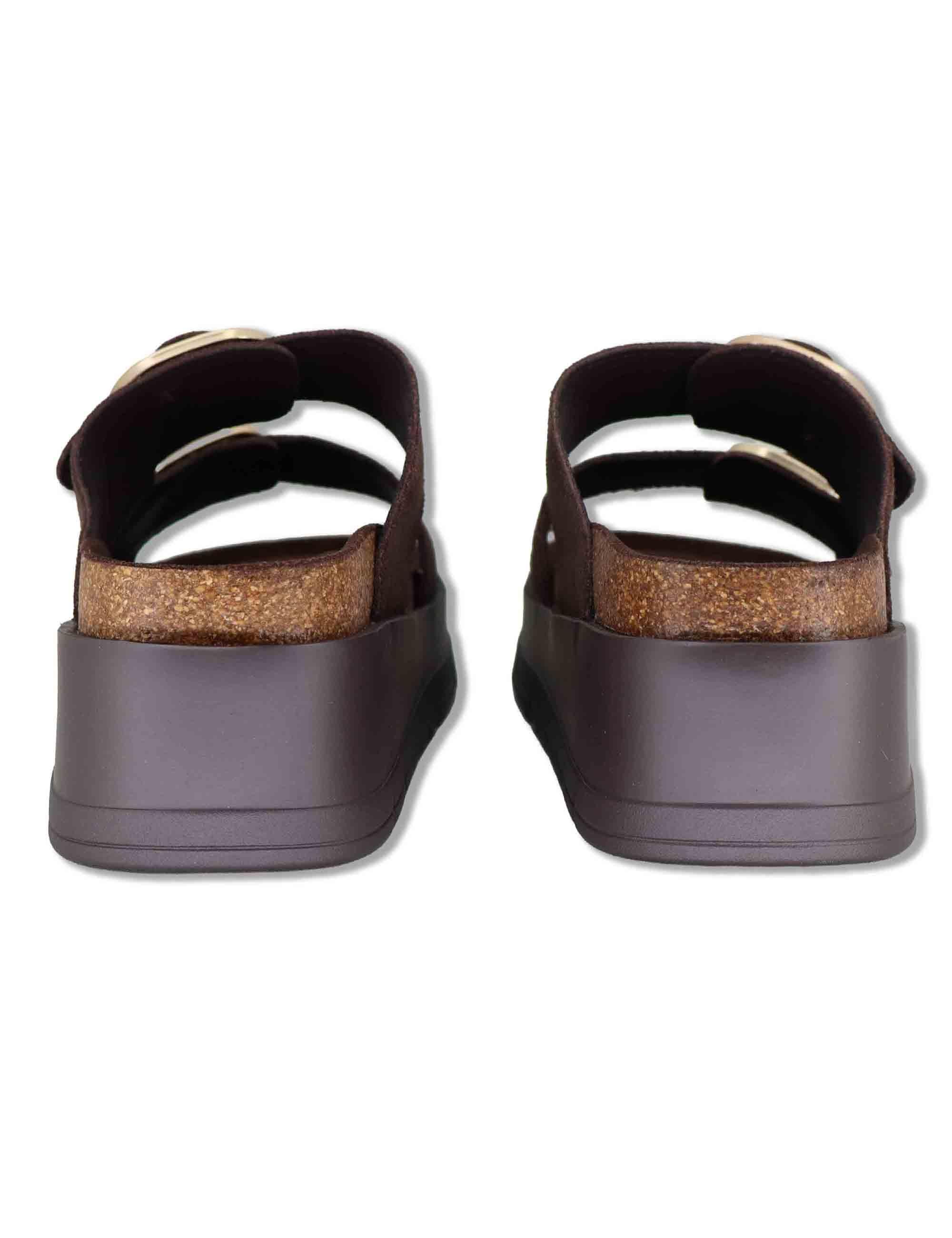 Sandali donna in eco camoscio marrone con doppia fibbia e zeppa in gomma W403R655 3504 Exe 