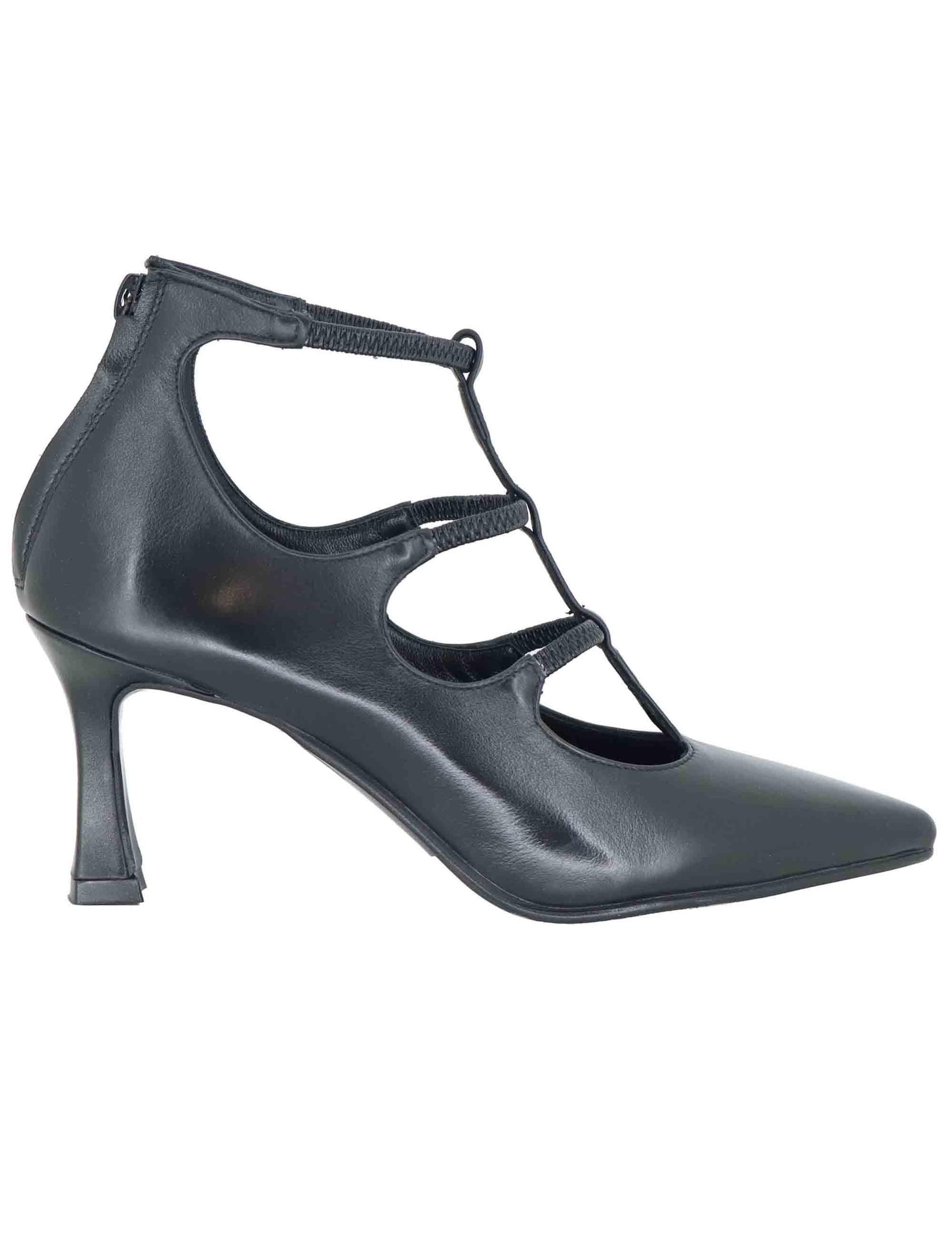 Decollete donna in pelle nera con tacco alto e conturini sul collo piede A104 001 Tattoo 