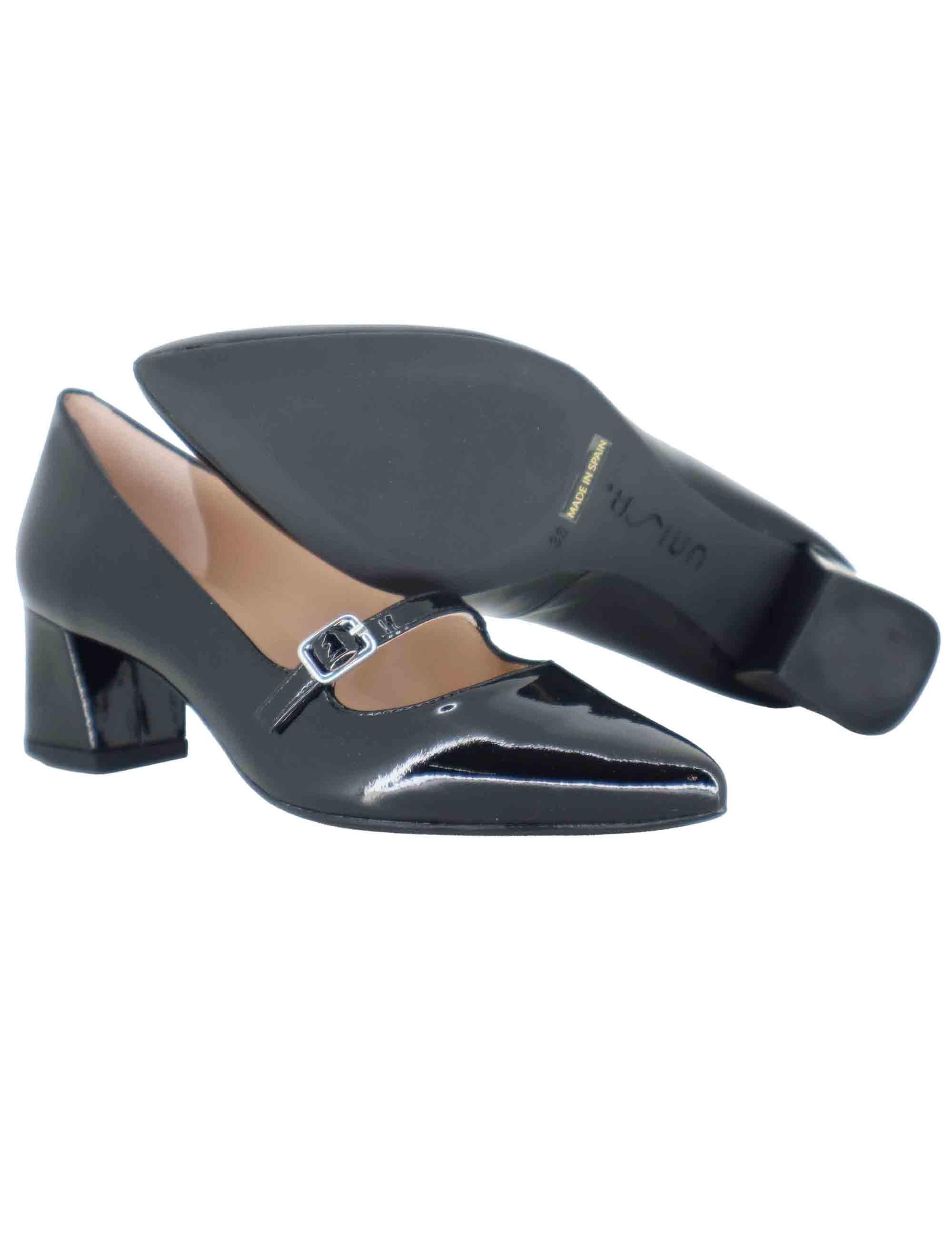 Decollete donna in vernice nera con cinturino JUNDE PA BLACK Unisa 