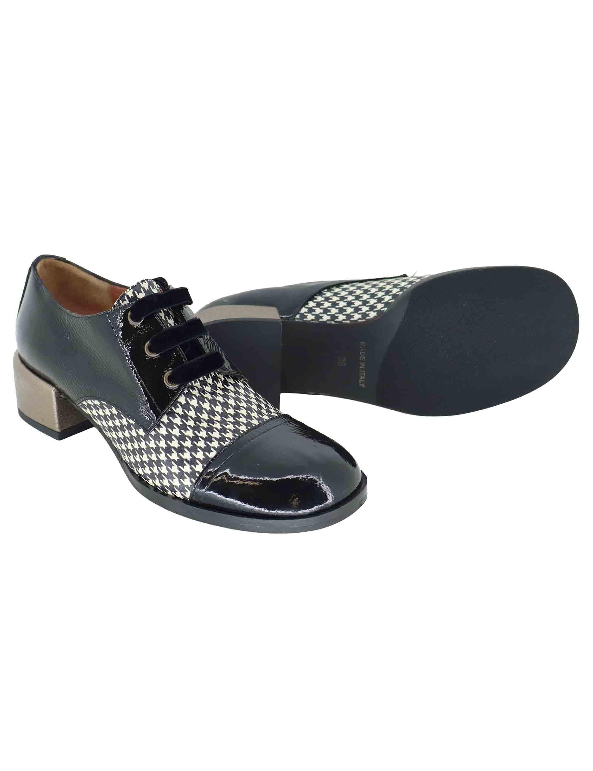 Stringate donna in pelle nera con tacco basso oro 9532GL 001 Les Venues 