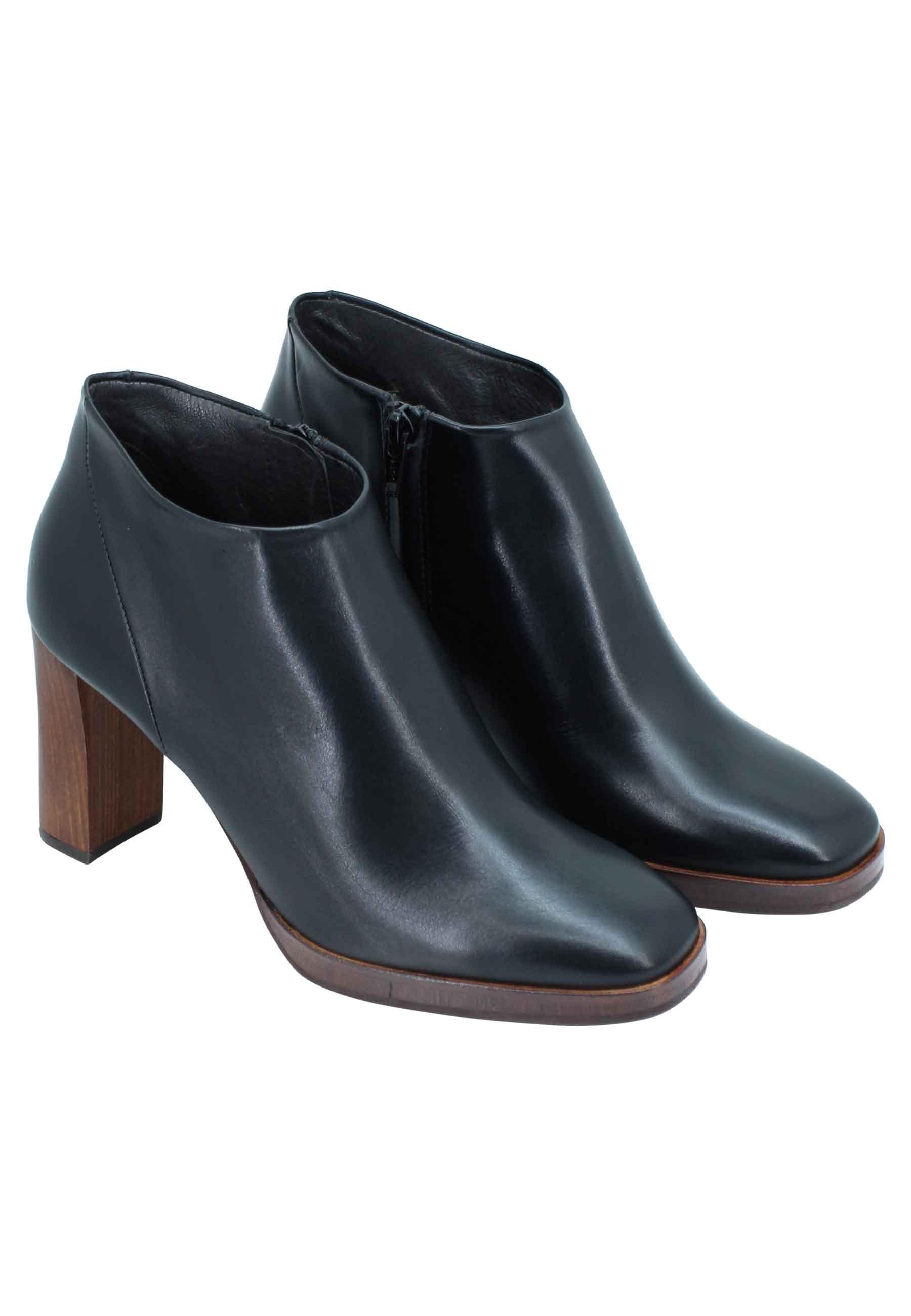 Stivaletti ankle boot donna in pelle nera tacco alto e plateau 2023 001 Zinda 