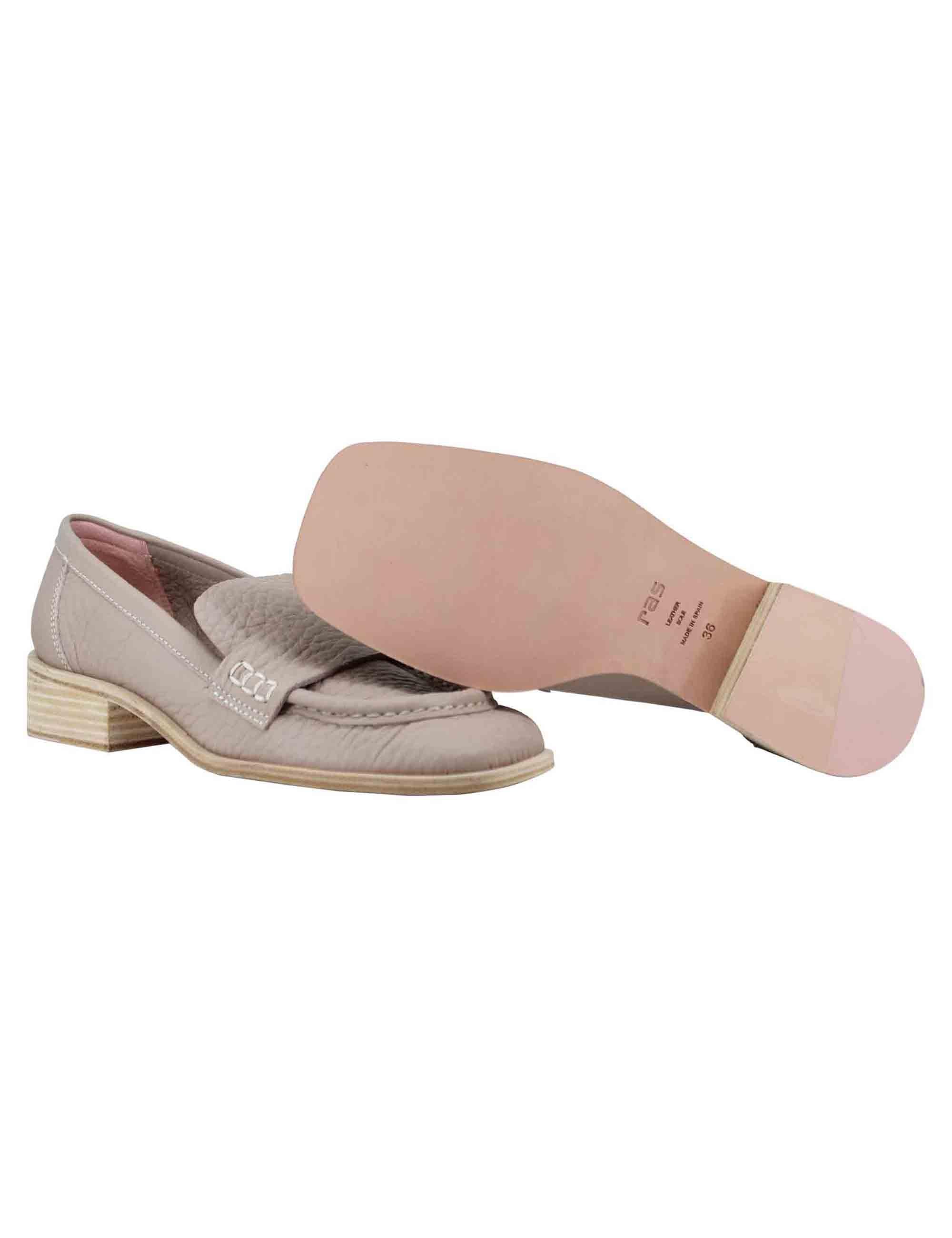 Mocassini donna in pelle beige con vaschettone e suola in cuoio 7650 015 Ras 