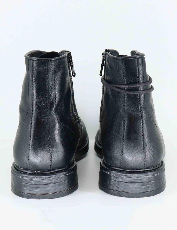 Stivaletti uomo in pelle nera con zip interna e suola in gomma SPGB2050 001 Spatarella 