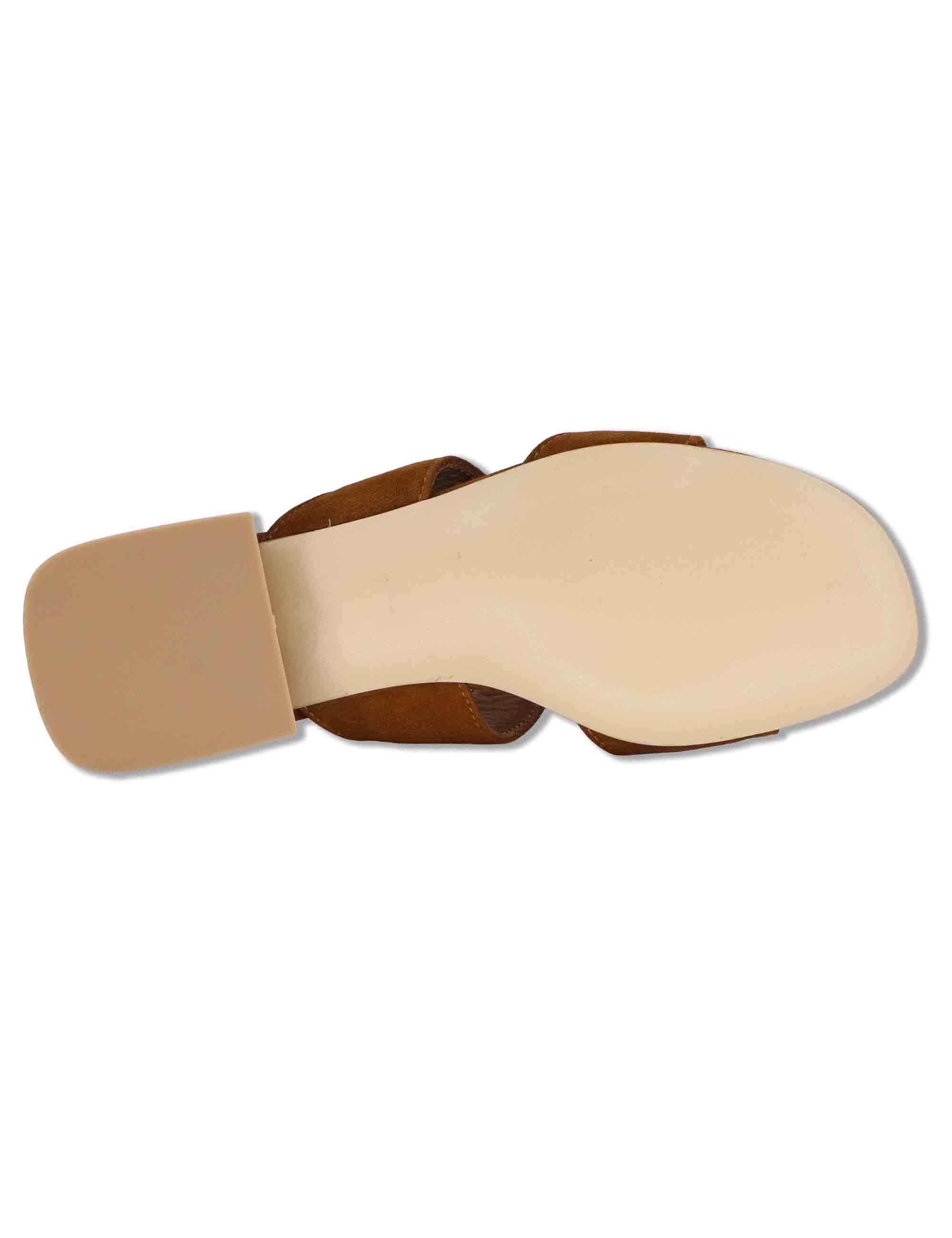 Sandali donna in camoscio cuoio doppia fascia con accessori e tacco basso SP261528 014 Spatarella 