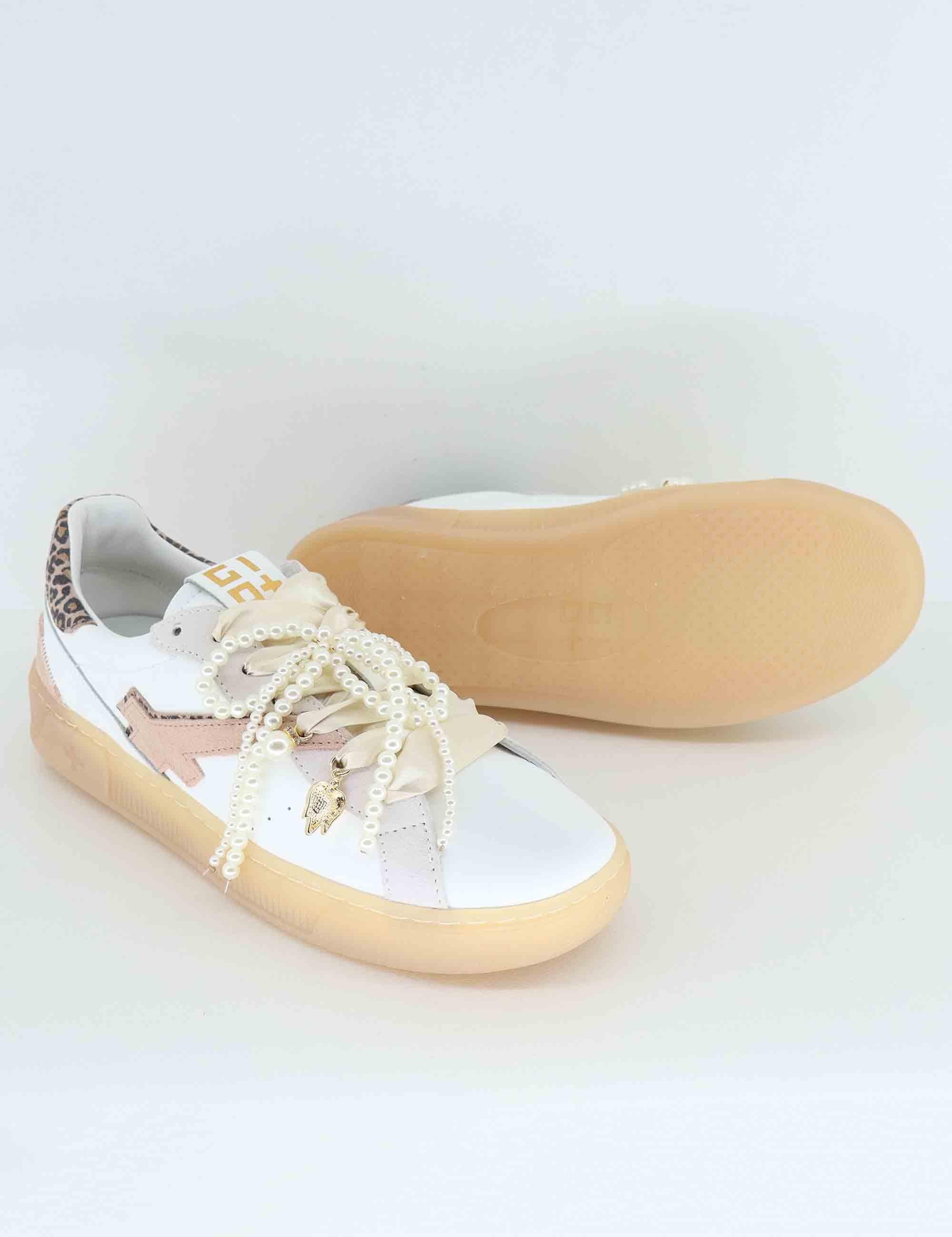 Sneakers donna in pelle bianca con charms BLUE 100 Gio + 