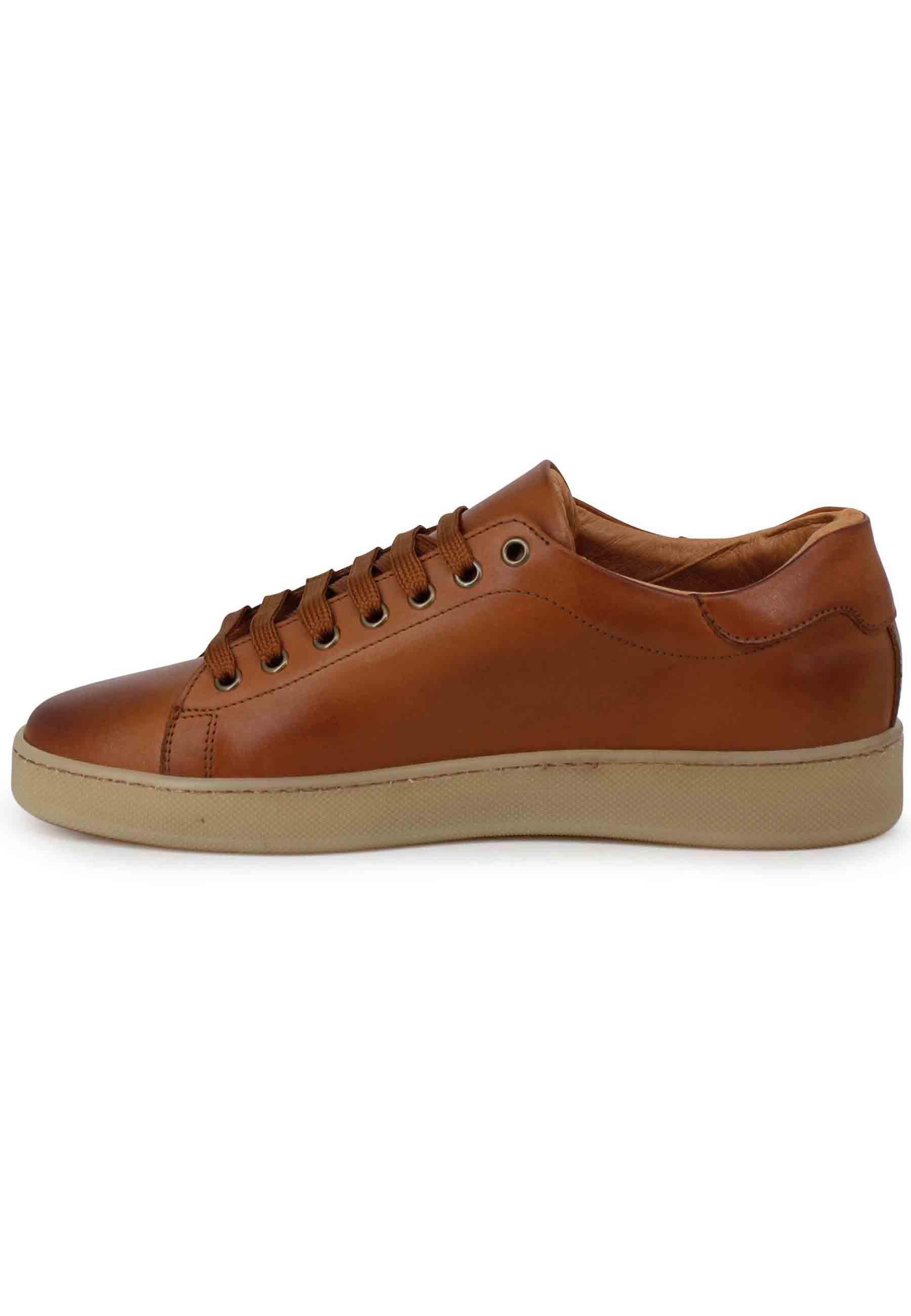 Sneakers uomo in pelle cuoio con fondo gomma 2011 012C Spatarella 