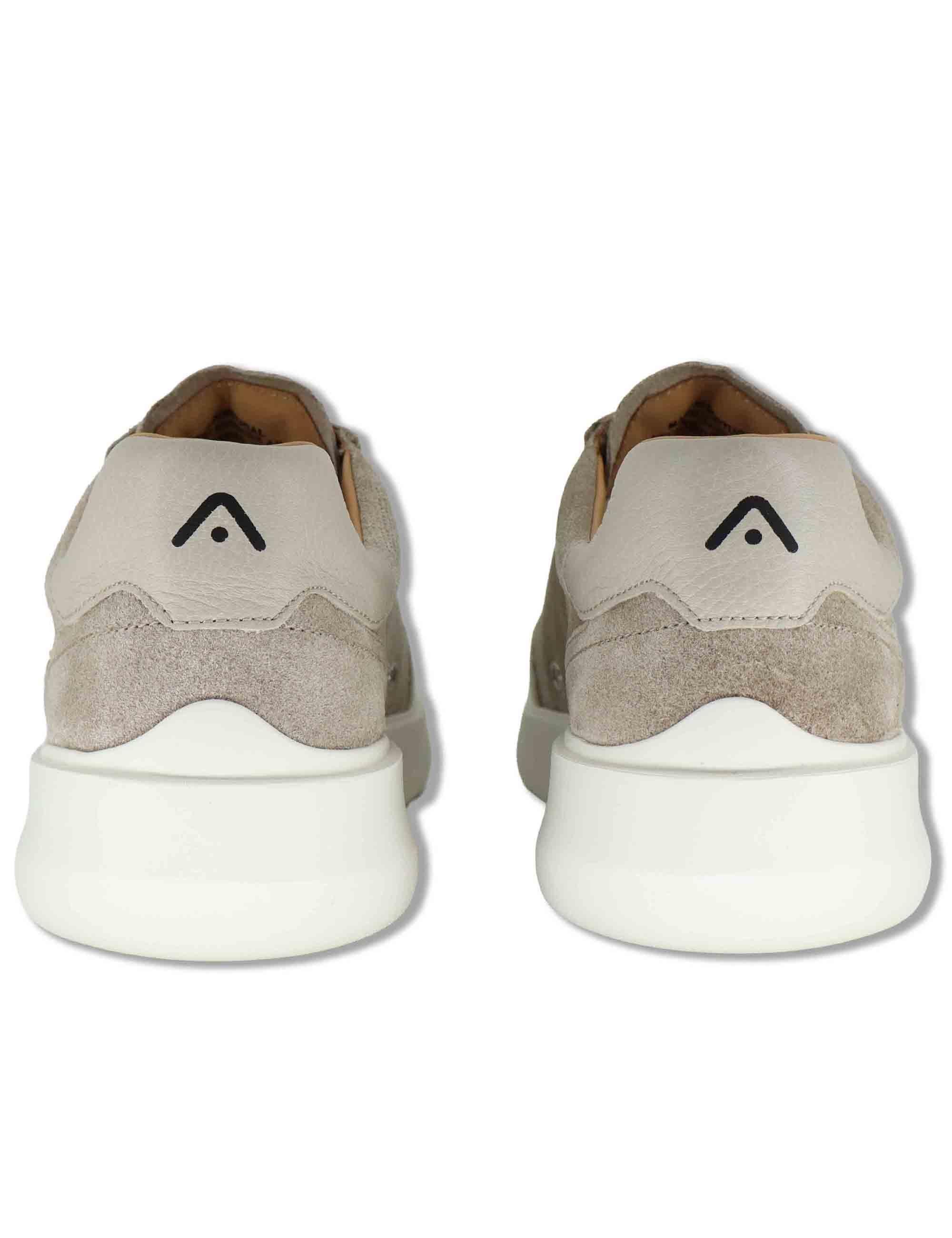 Sneakers uomo Hover in camoscio taupe con elastici e suola alta in gomma 13721A 7338AM Ambitious 