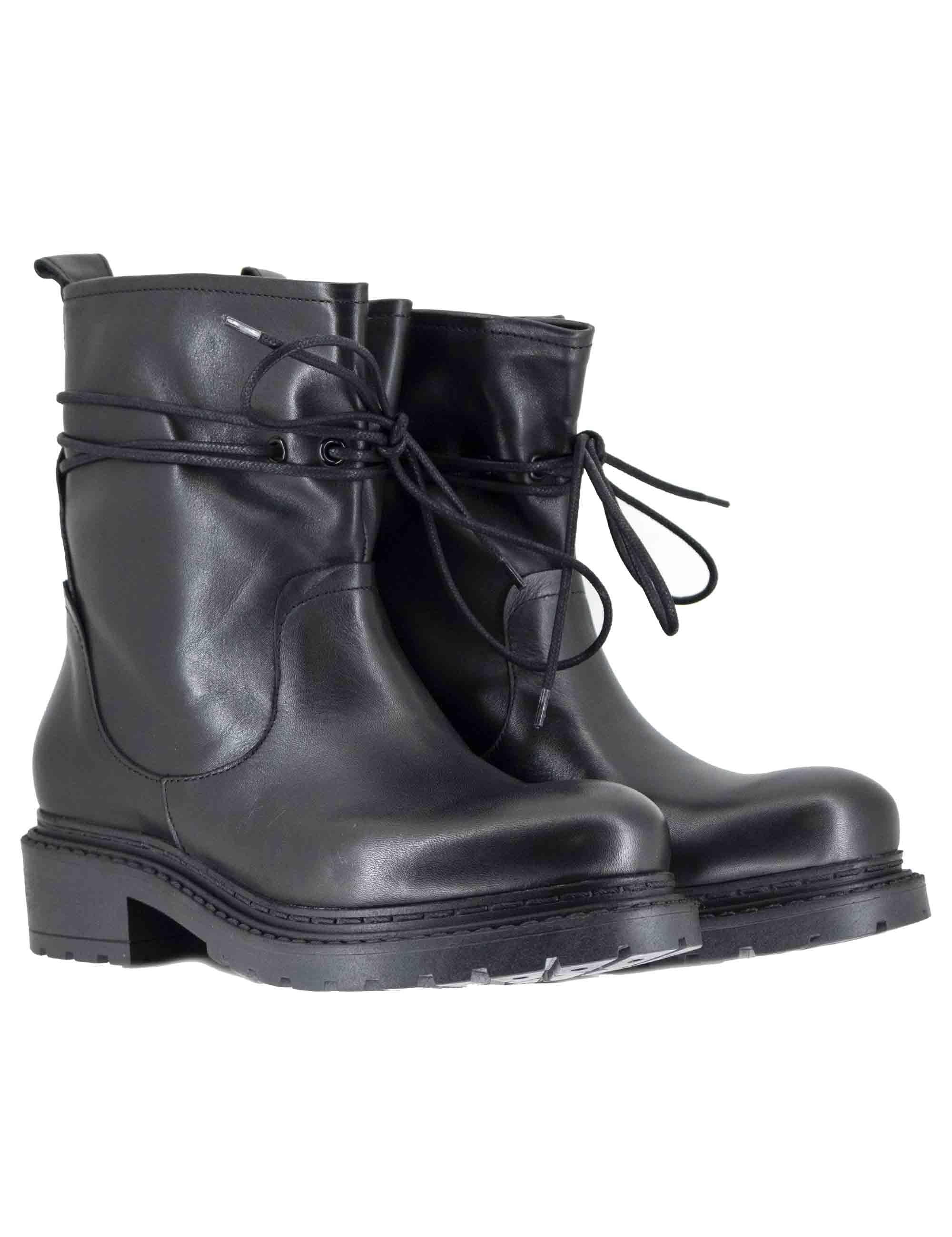 Stivaletti donna in pelle nera con doppo giro lacci alla caviglia SPMA2149 001 Spatarella 