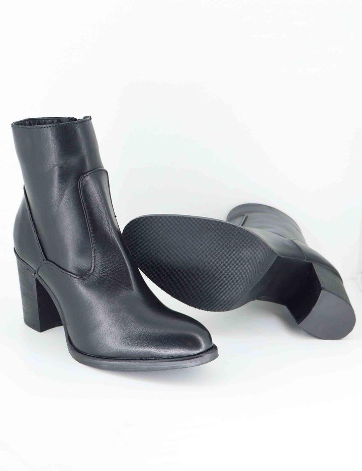 Stivaletti donna in pelle nera con tacco alto 9754SILM 001 Les Venues 