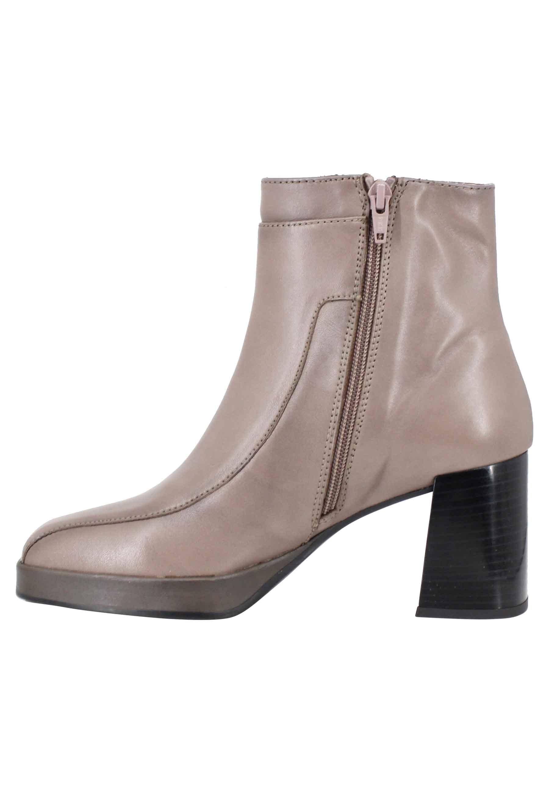 Stivaletti donna in pelle grigia con cinturino tacco e plateau HI222294 022 Hispanitas 