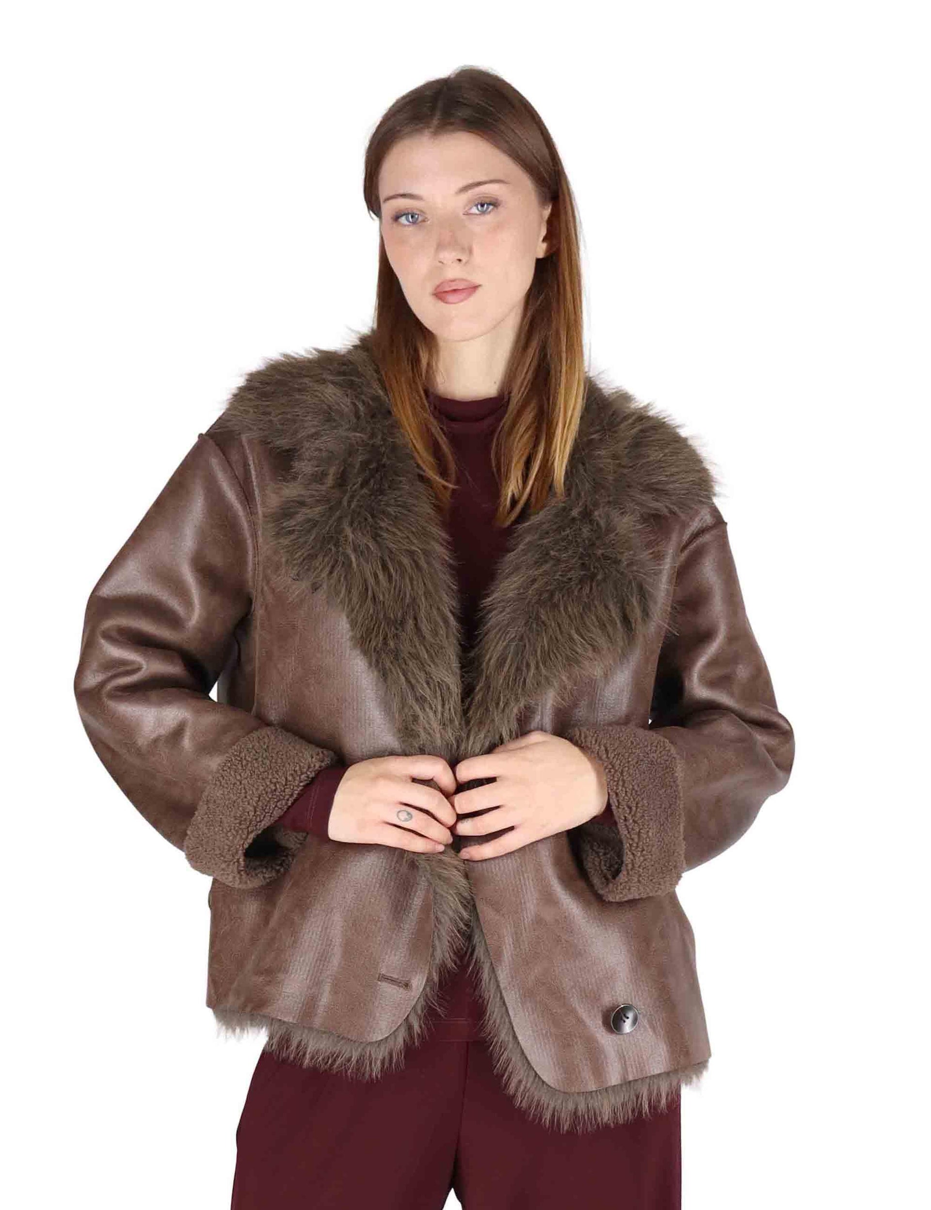 Giacche donna in eco fur marrone doppiopetto con risvolti SP25352 BROWN Spatarella 