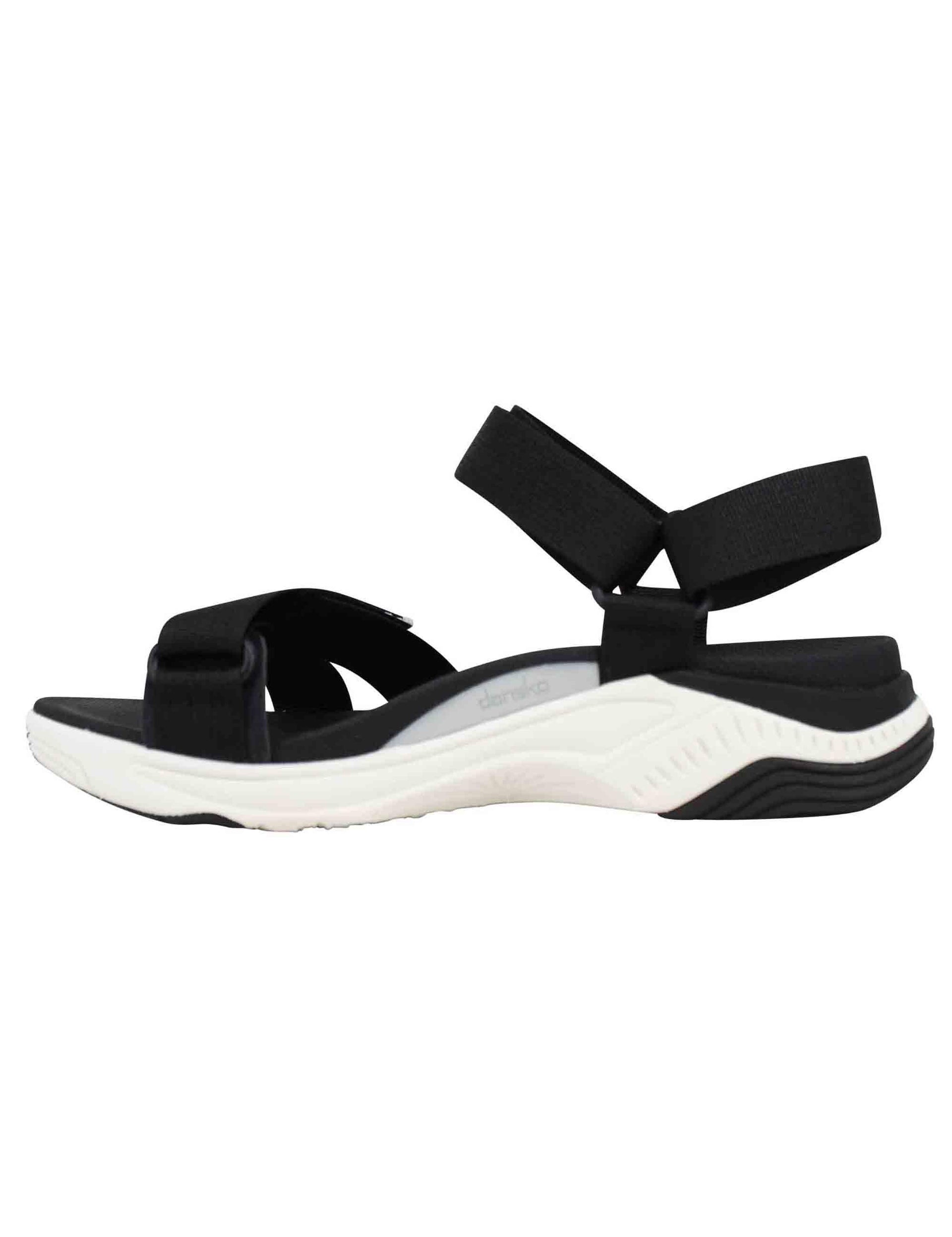Sandali donna Racquel in tessuto nero con zeppa in gomma RACQUEL 491-5500200 Dansko 