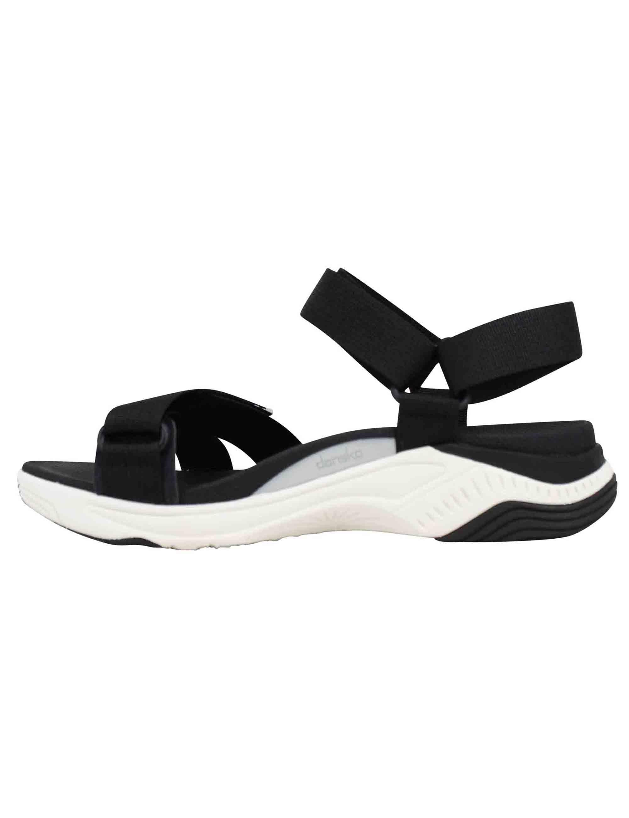Sandali donna Racquel in tessuto nero con zeppa in gomma RACQUEL 491-5500200 Dansko 
