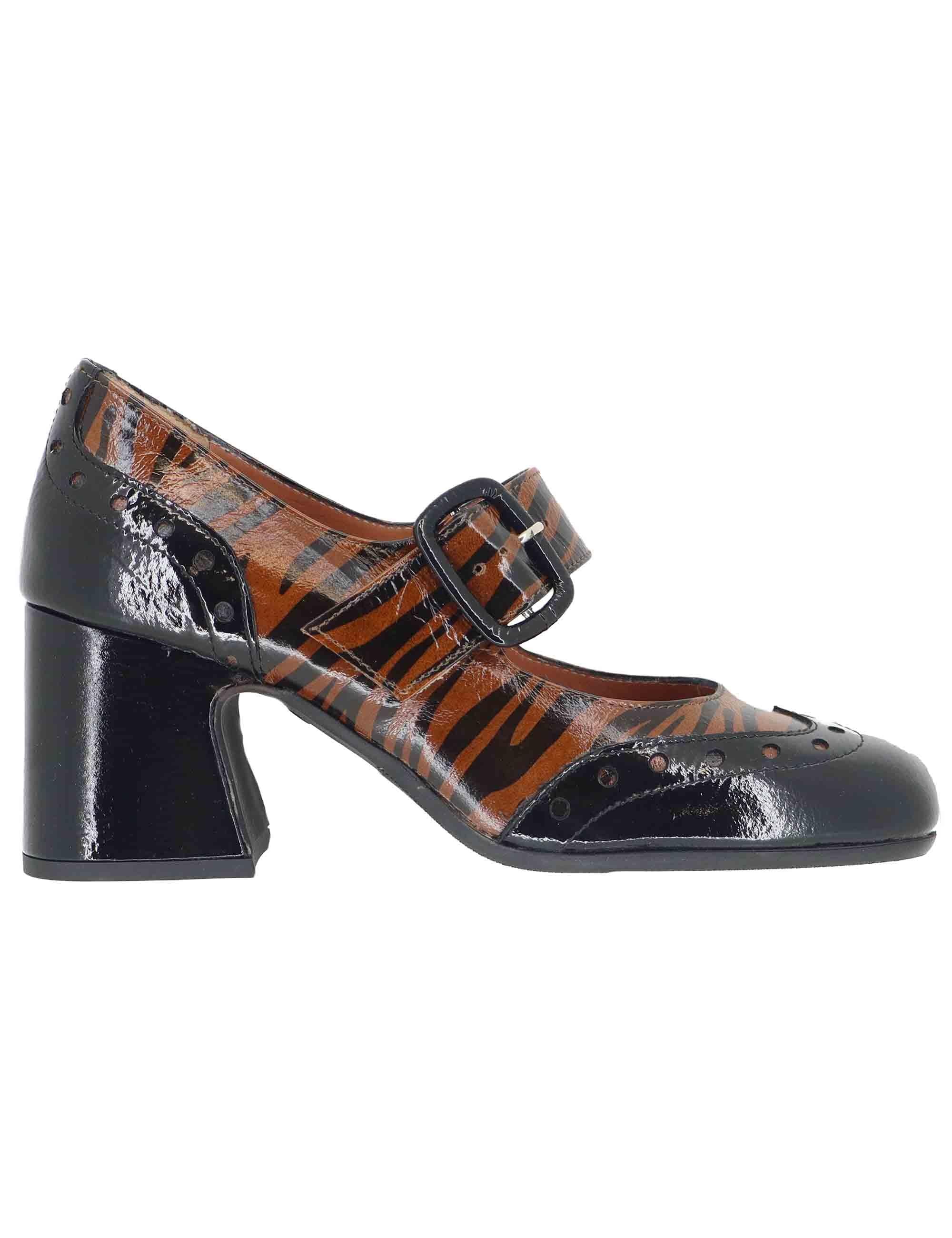 Decollete donna in pelle vernice animalier con cinturino sul collo piede 5122Z 001 Les Venues 