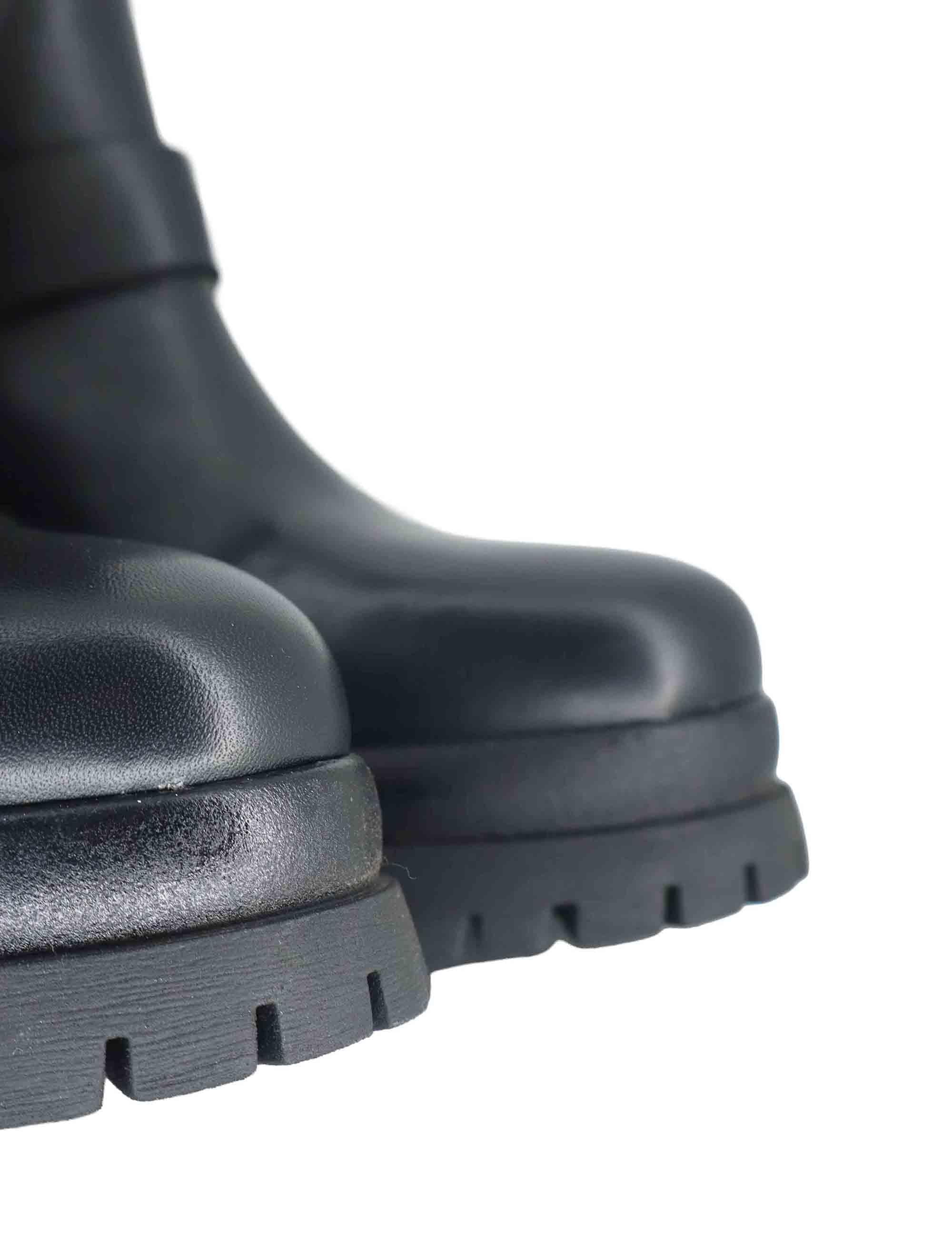 Stivali donna in pelle nera con doppi cinturini e suola carrarmato SP1000ST 001 Spatarella 