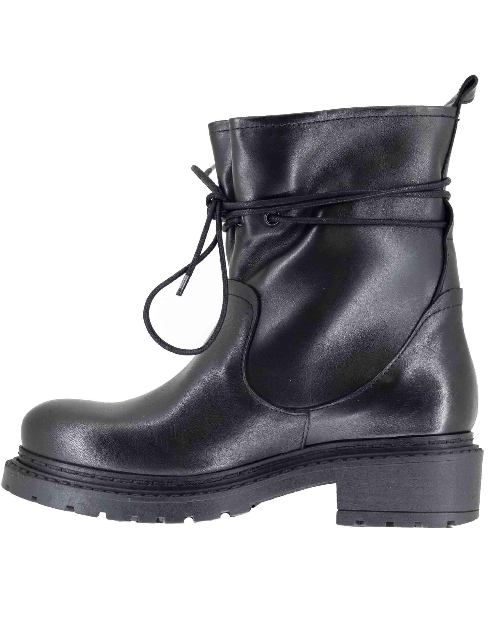 Stivaletti donna in pelle nera con doppo giro lacci alla caviglia SPMA2149 001 Spatarella 