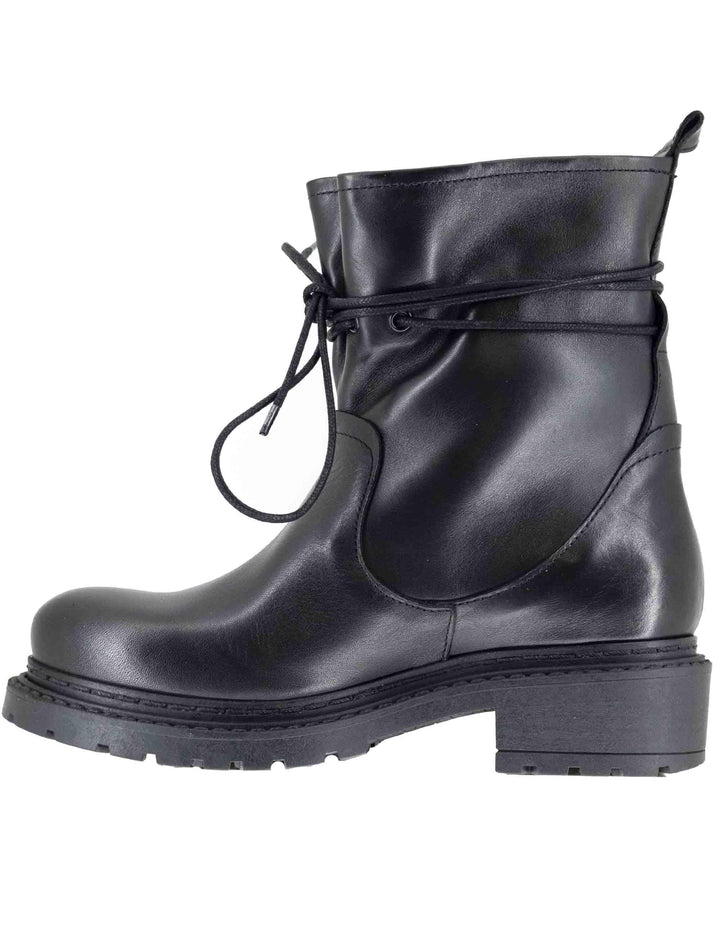 Stivaletti donna in pelle nera con doppo giro lacci alla caviglia SPMA2149 001 Spatarella 