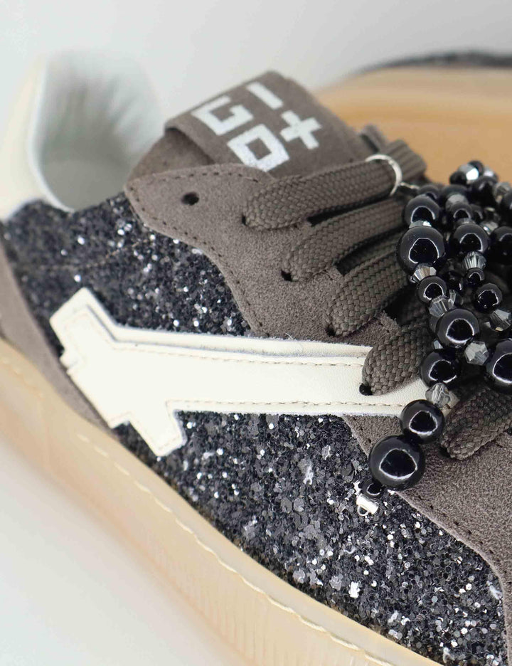 Sneakers donna in pelle e camoscio grigio con charms BLUE 44A Gio + 