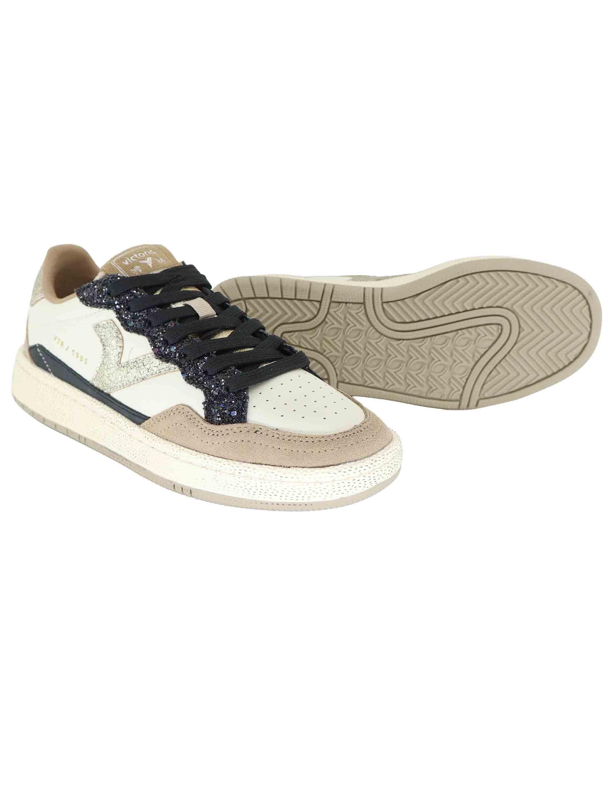 Sneakers donna in pelle taupe con logo in oro 8806113 Taupe Victoria 