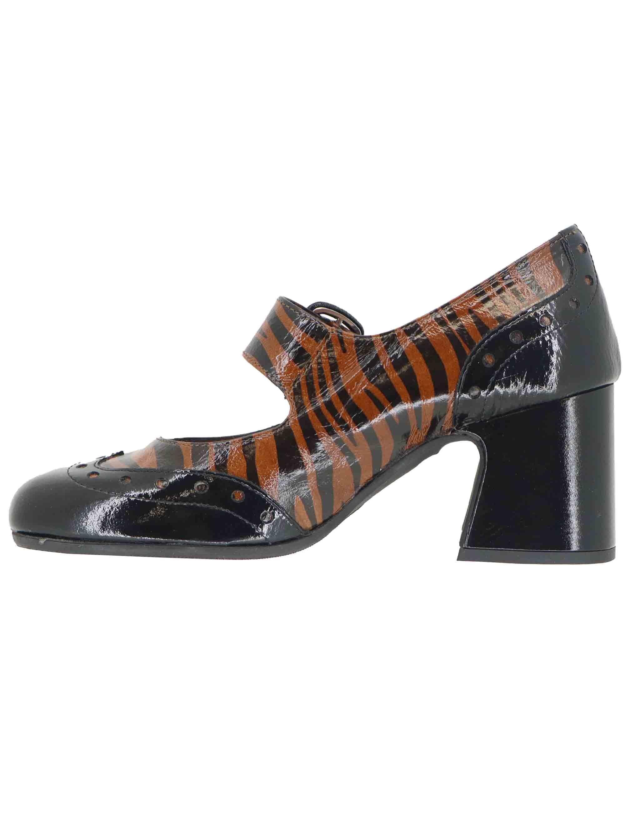 Decollete donna in pelle vernice animalier con cinturino sul collo piede 5122Z 001 Les Venues 