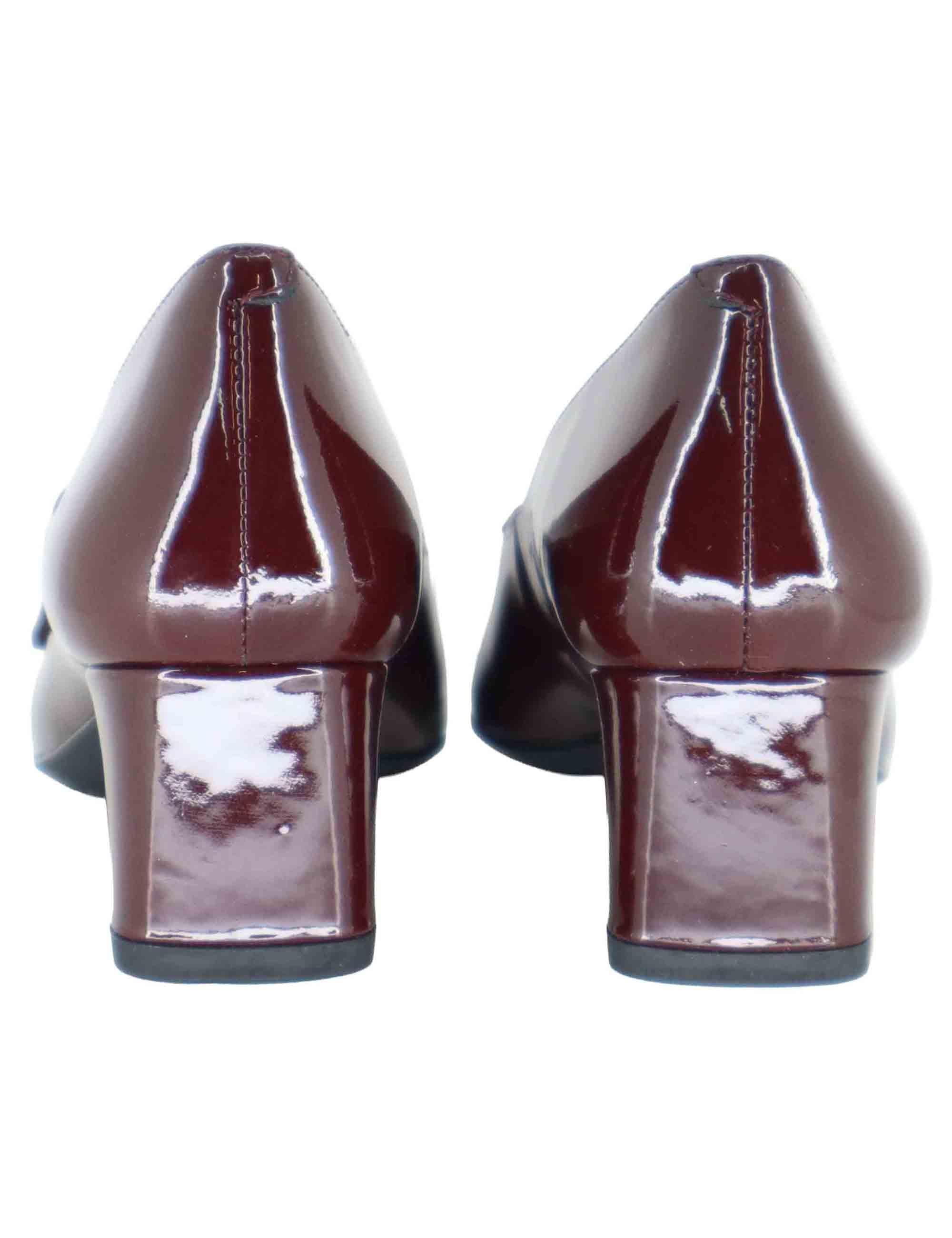 Decollete donna in vernice bordeaux con cinturino JUNDE PA BURDEOS Unisa 