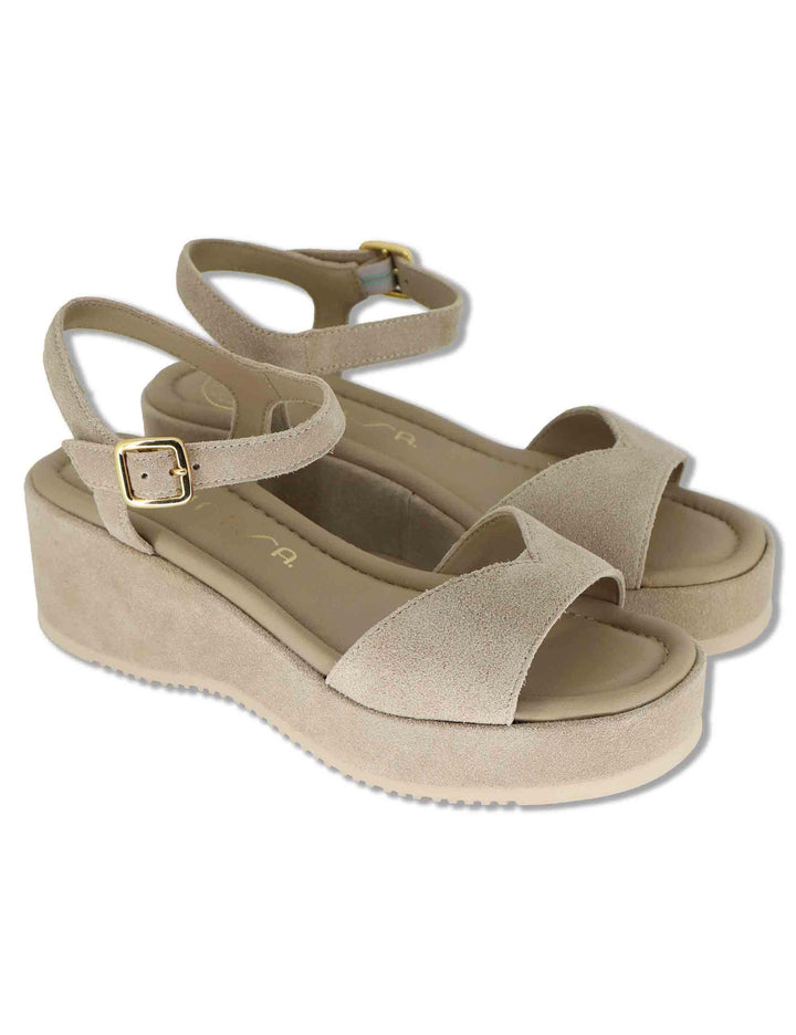 Sandali donna in camoscio beige con cinturino alla caviglia e zeppa media KEDAR BS BARLEY Unisa 