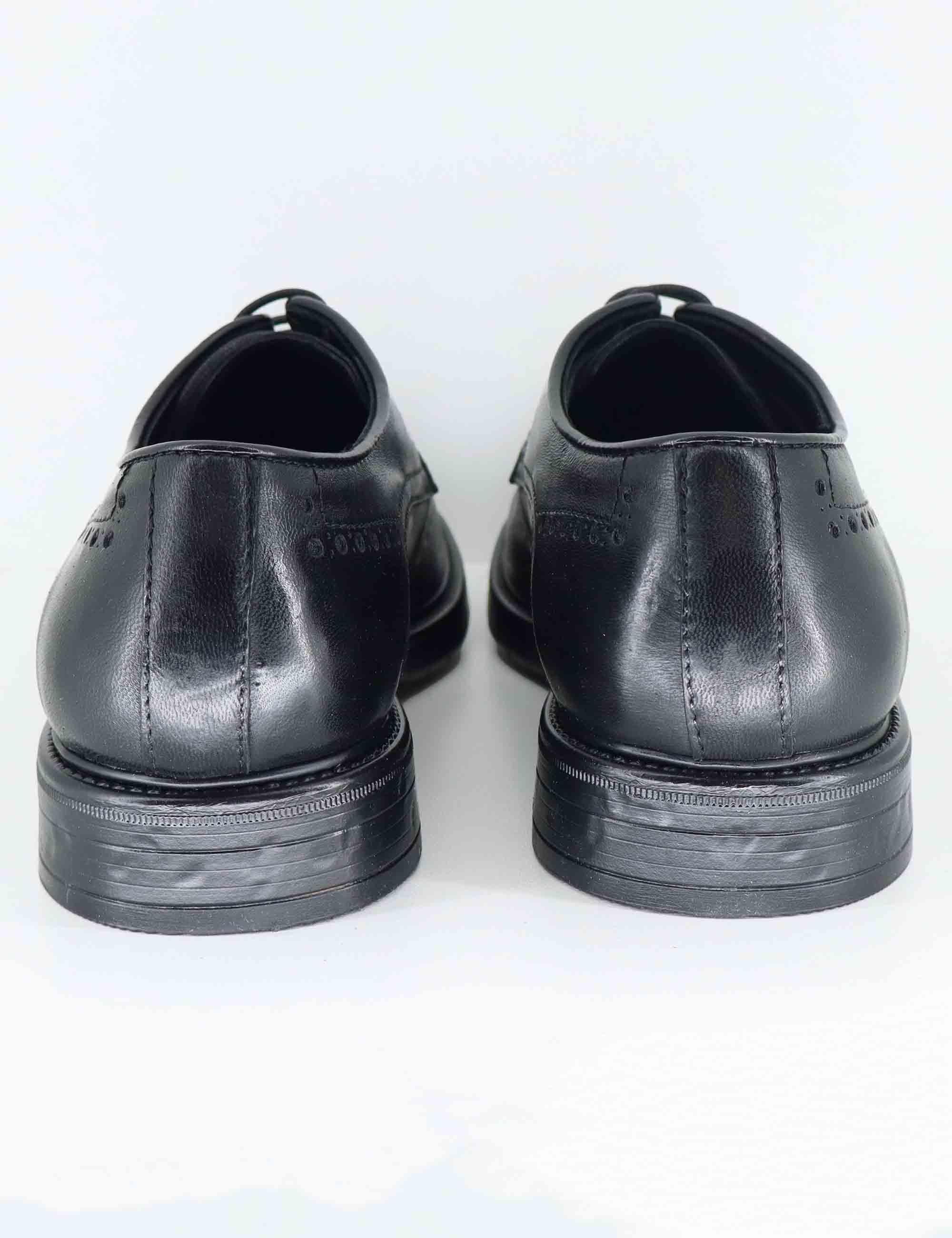 Stringate uomo in pelle nera con impunture e suola in gomma SPGB2080 001 Spatarella 