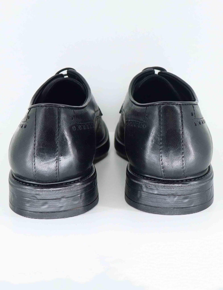 Stringate uomo in pelle nera con impunture e suola in gomma SPGB2080 001 Spatarella 