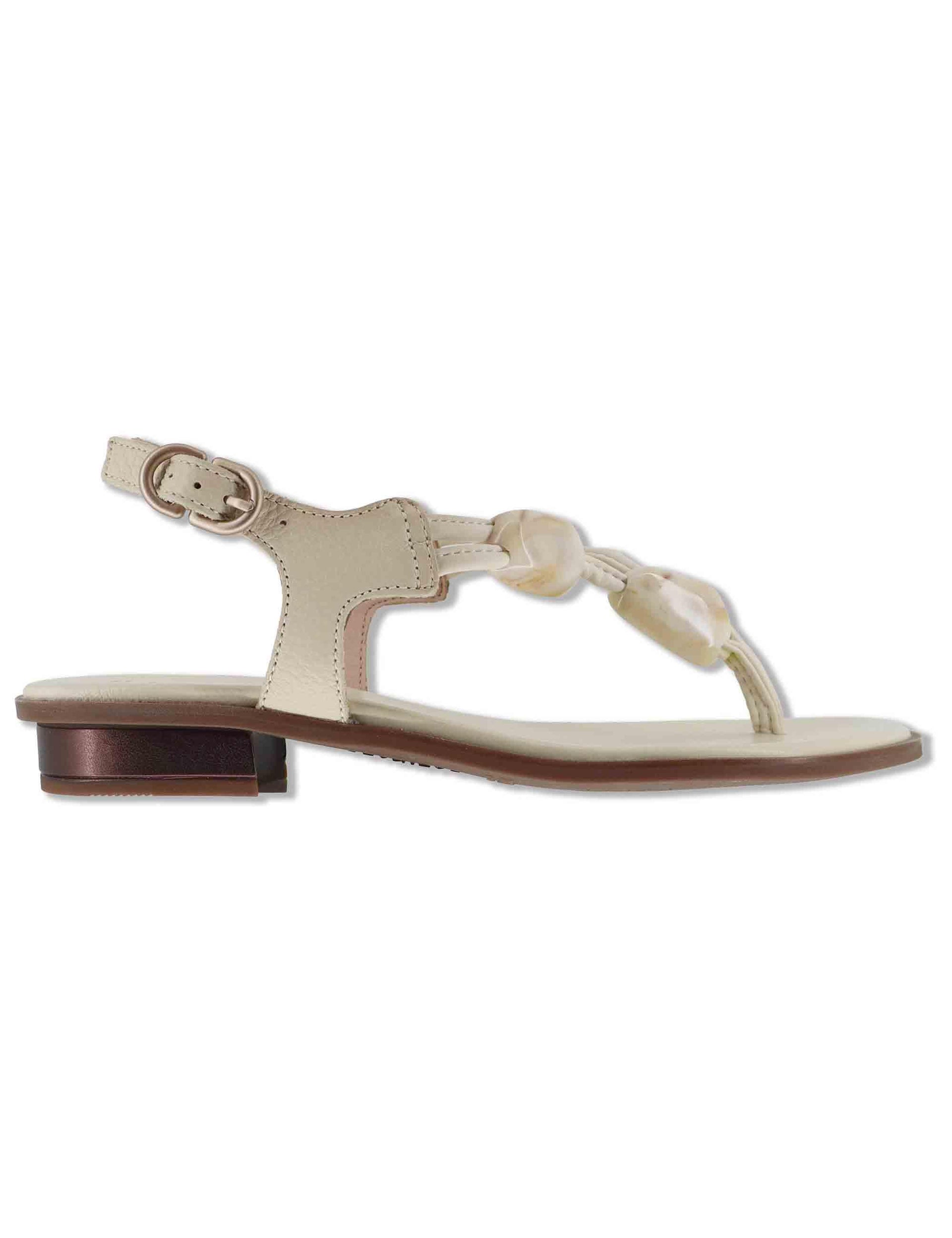 Sandali flat infradito donna in pelle off white con pietre e cinturino alla caviglia HV264785 BUTTER Hispanitas 