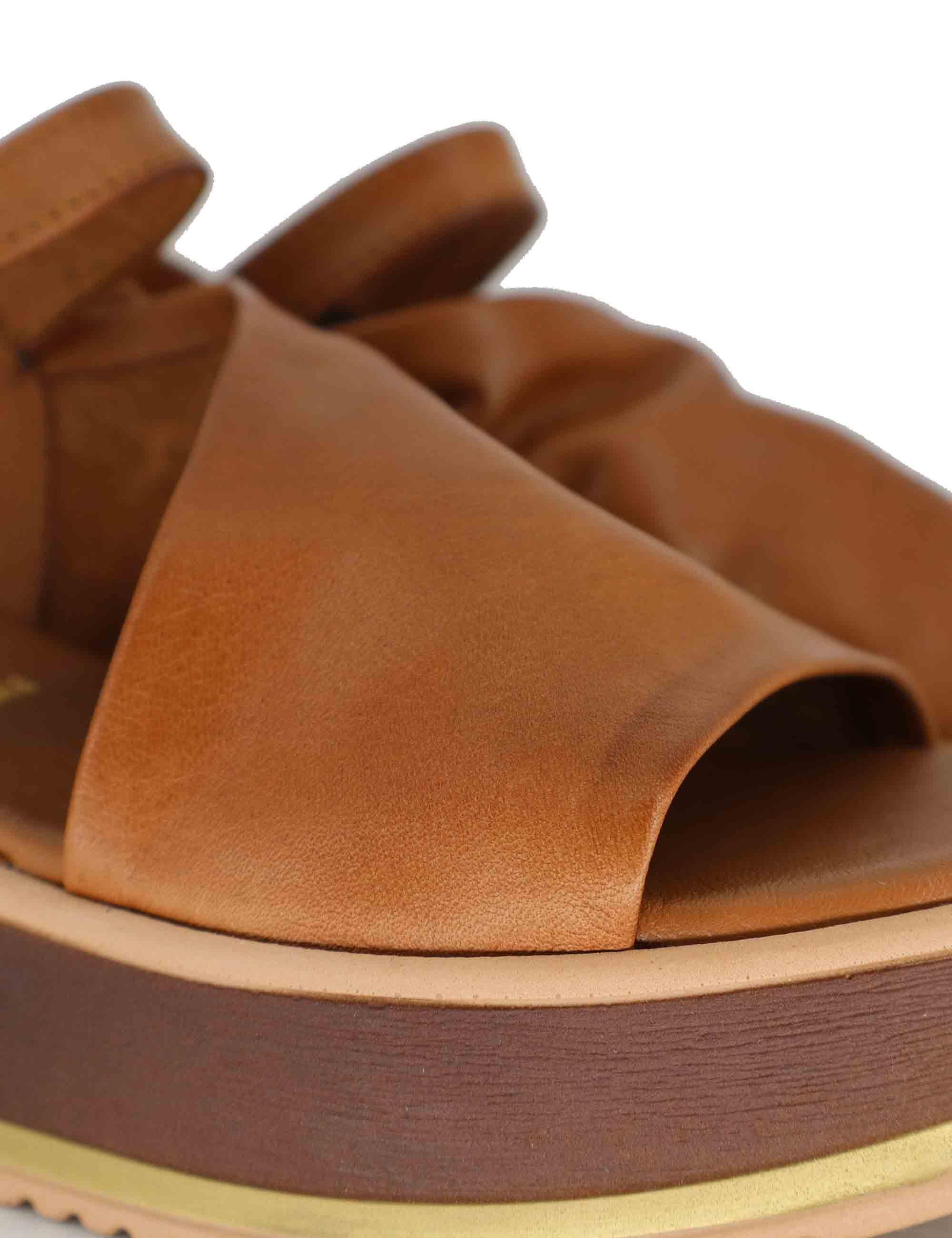 Sandali donna in pelle cuoio con cinturino alla caviglia e zeppa medio SP230935 014 Spatarella 