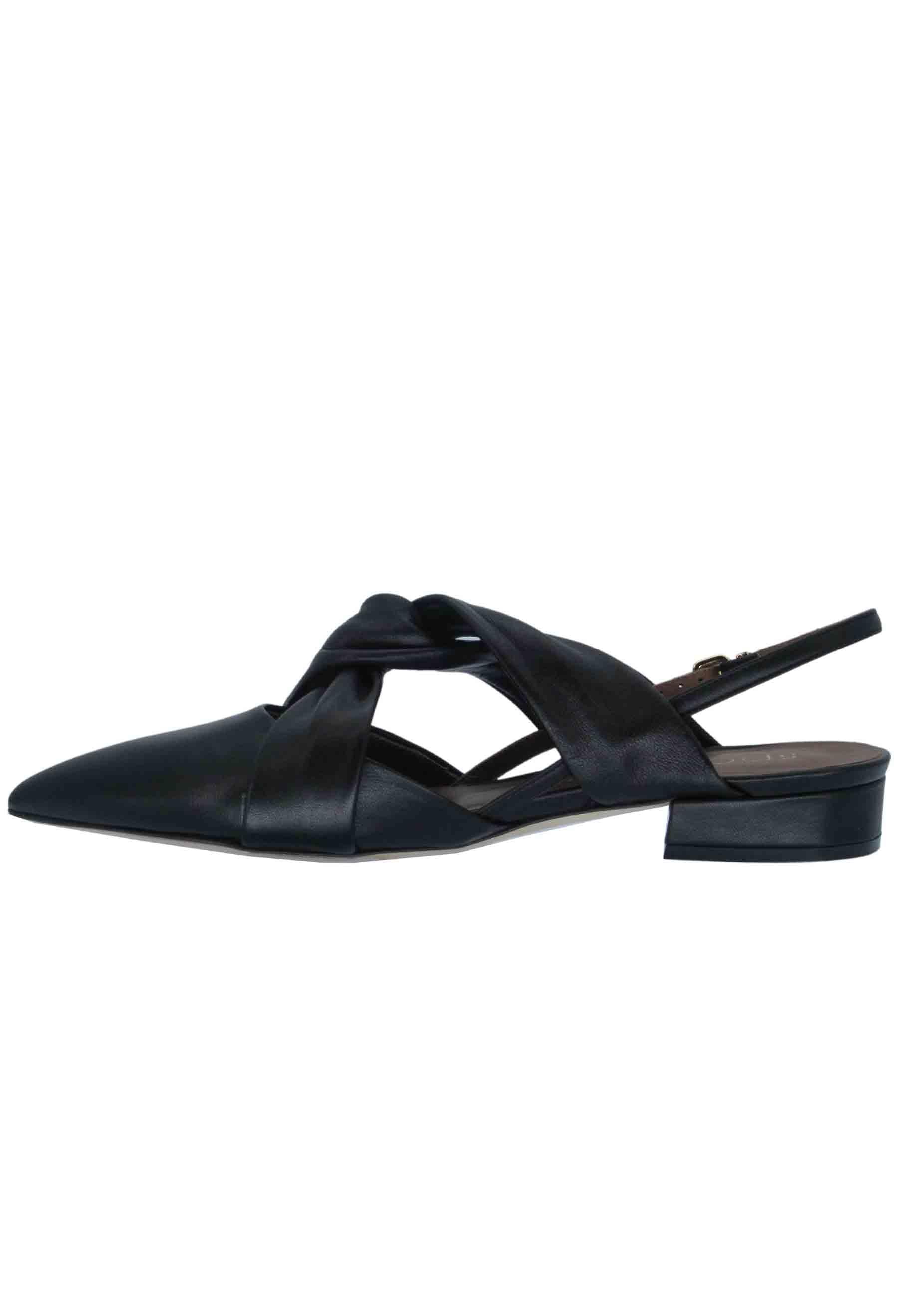 Decollete donna in pelle nera tacco basso e cinturino alla caviglia 161 001 Spatarella 