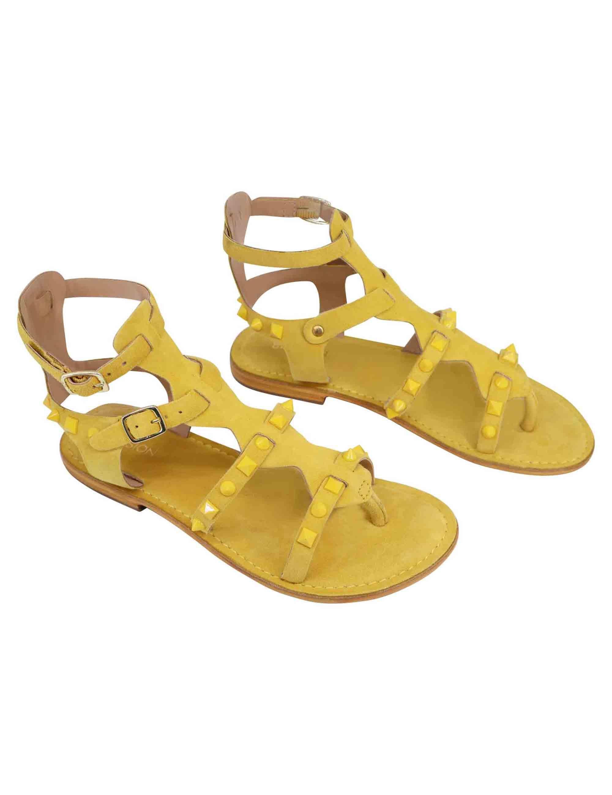 Sandali donna gladiatore in camoscio giallo con suola bassa in cuoio CBF.R224001 005 Coral Blue 