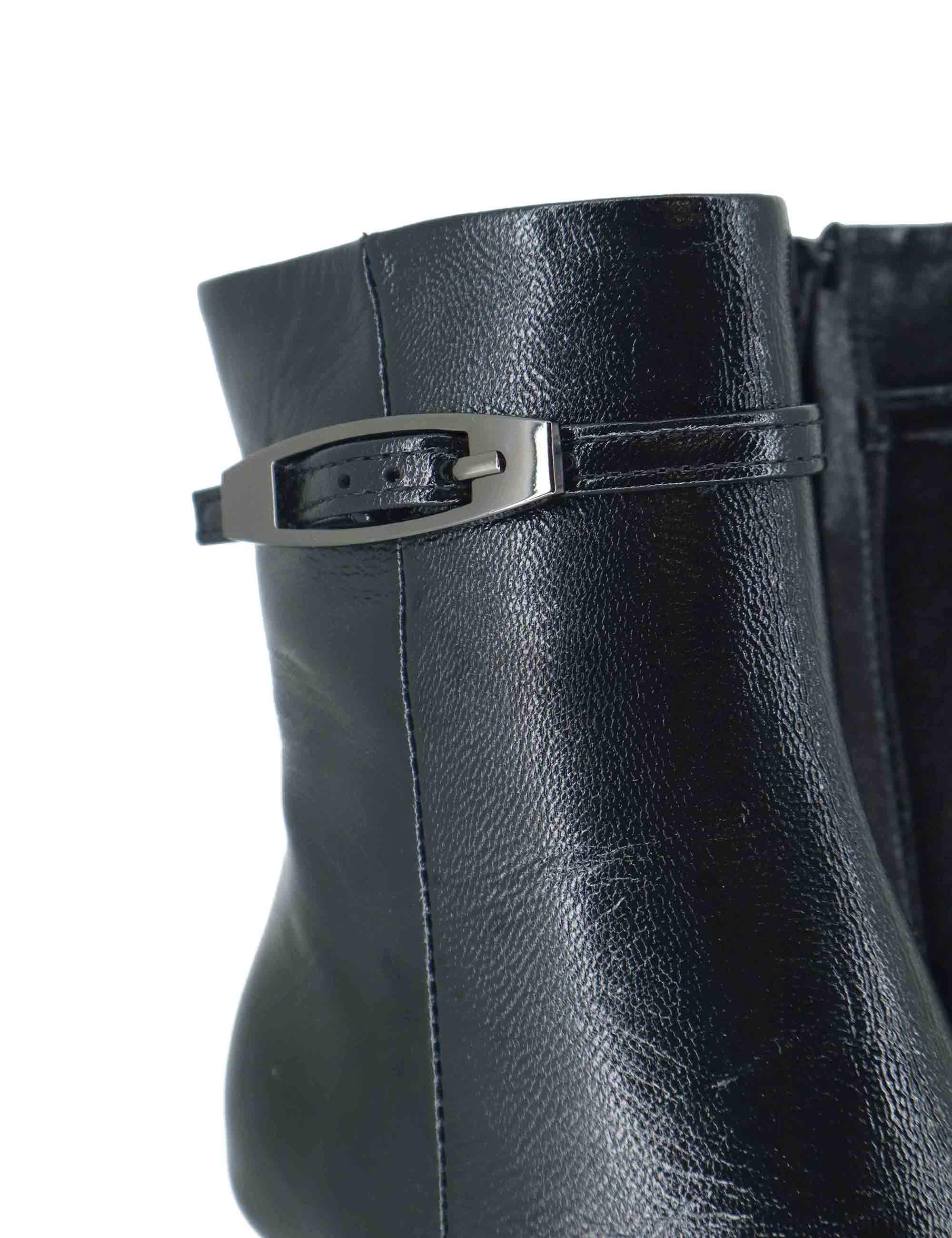 Stivaletti donna in pelle nera con tacco alto e punta a punta R787 001 Bianca Di 