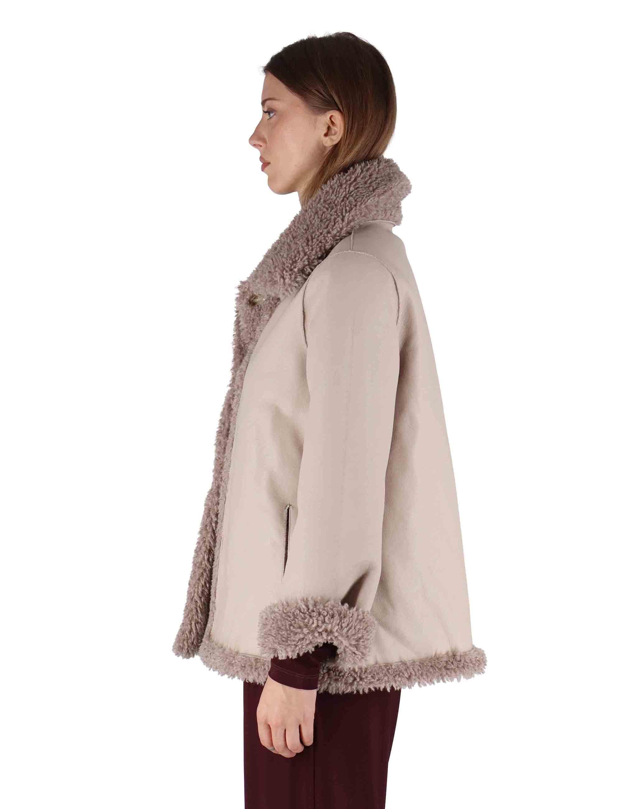 Giacconi donna reverse in eco fur effetto teddy con collo e bottoni SP25247 LIGHT GRAY Spatarella 