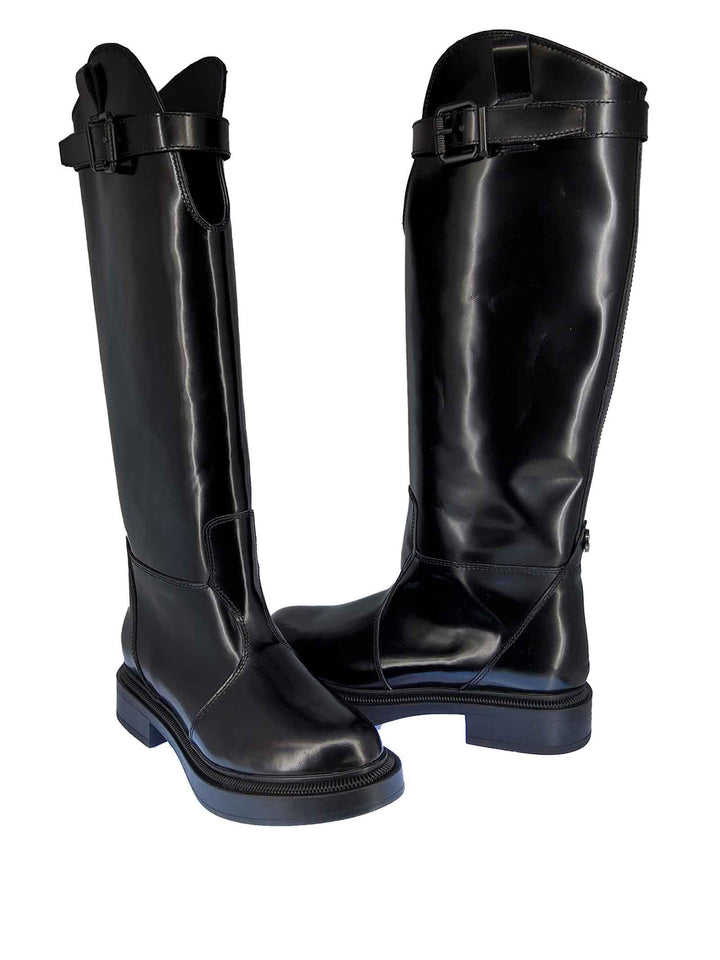 Calzature Donna Stivali Cavallerizza in Pelle Nera Lucida con Cinturino e Fondo in Gomma in Tinta 02150 001 Janet & Janet 