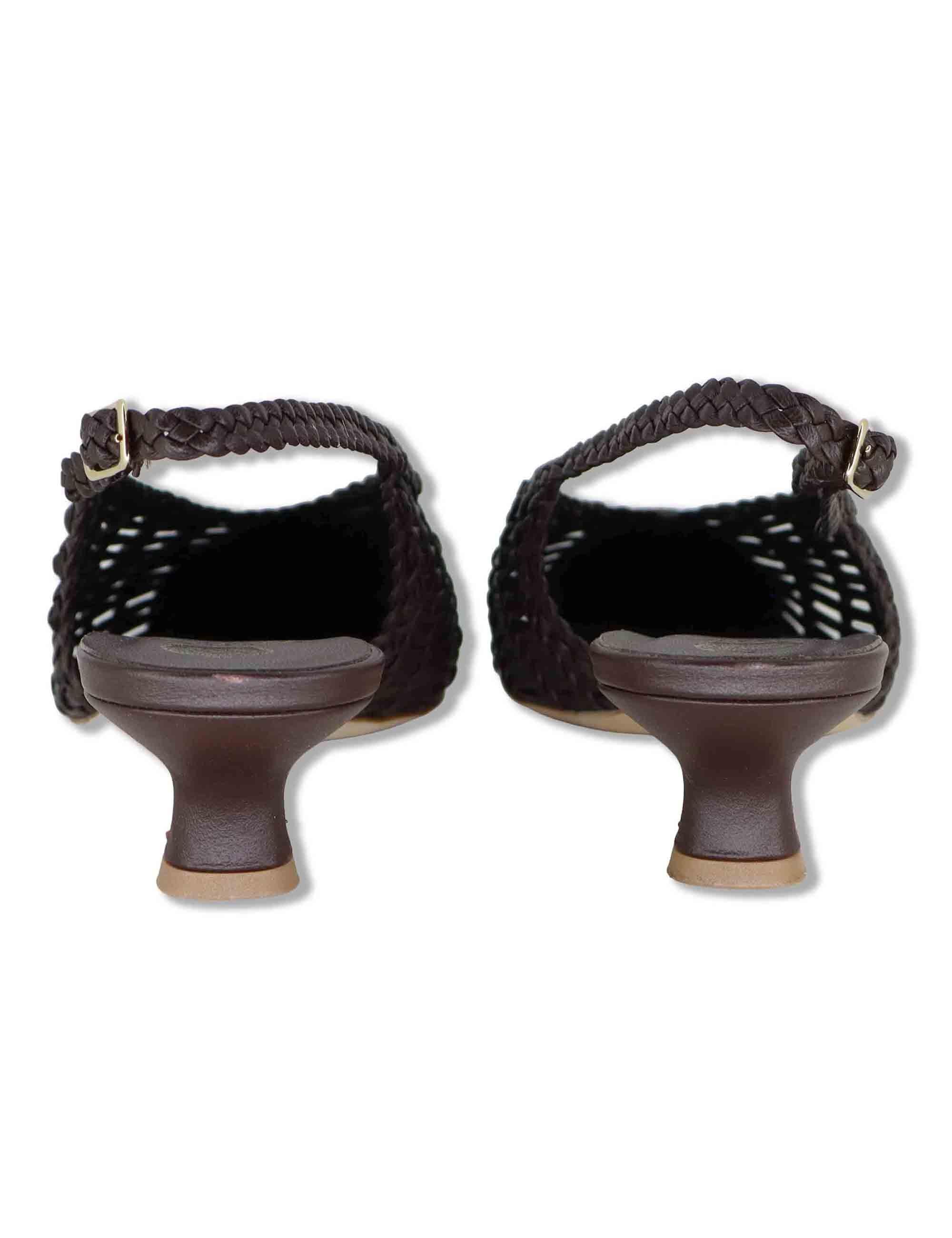 Decollete slingback donna in pelle intrecciata marrone con tacco basso e punta a punta CH2657/RT CV014 L'Arianna 