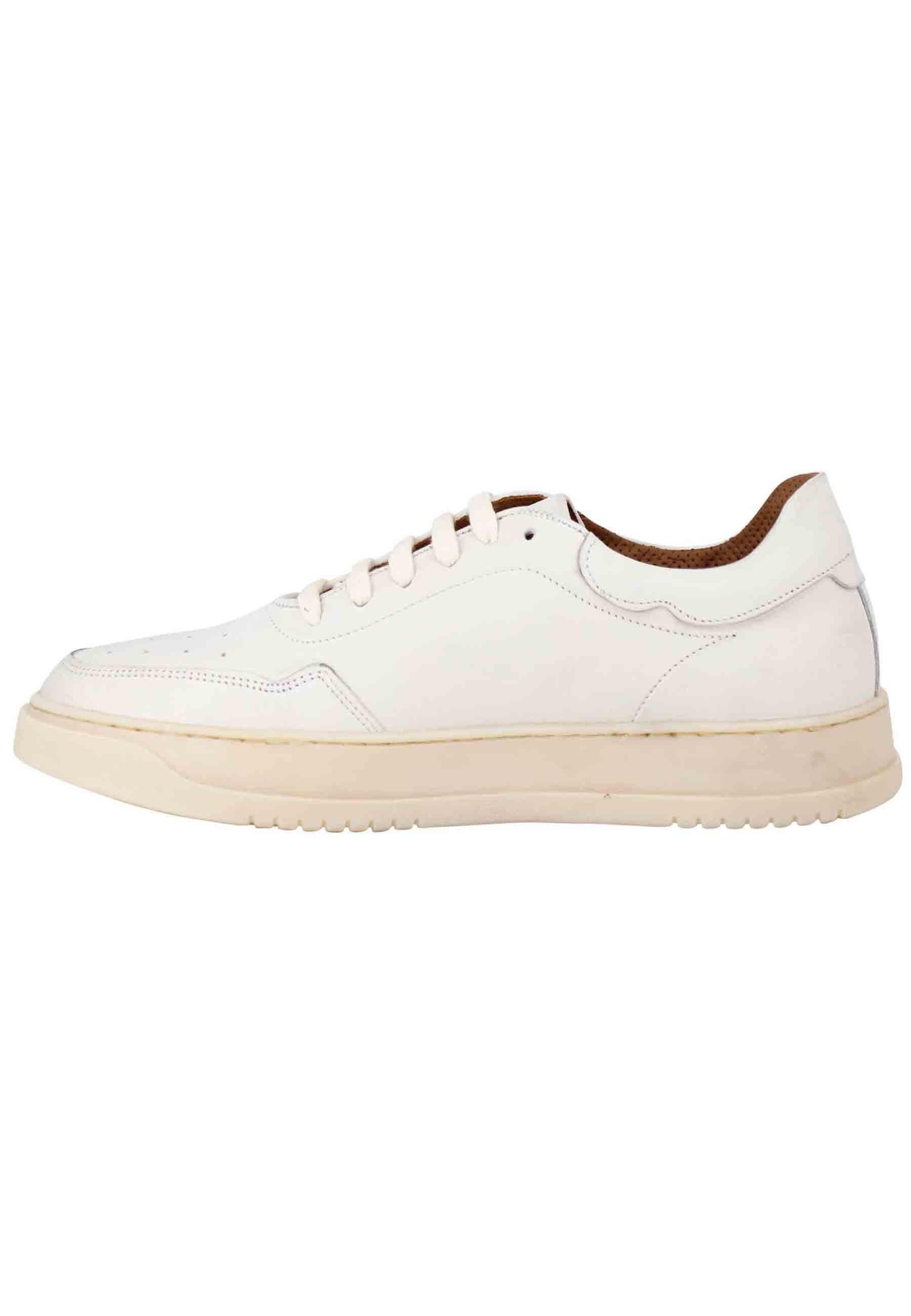 Sneakers uomo in pelle vintage off white con suola in gomma cucita SP2631 015 Spatarella 