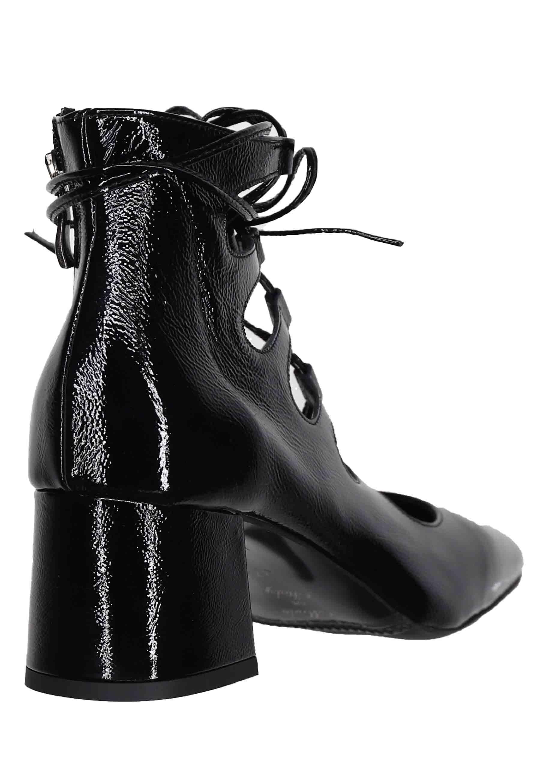 Decollete donna in vernice nera con lacci lunghi MIRA 12 001 Tattoo 