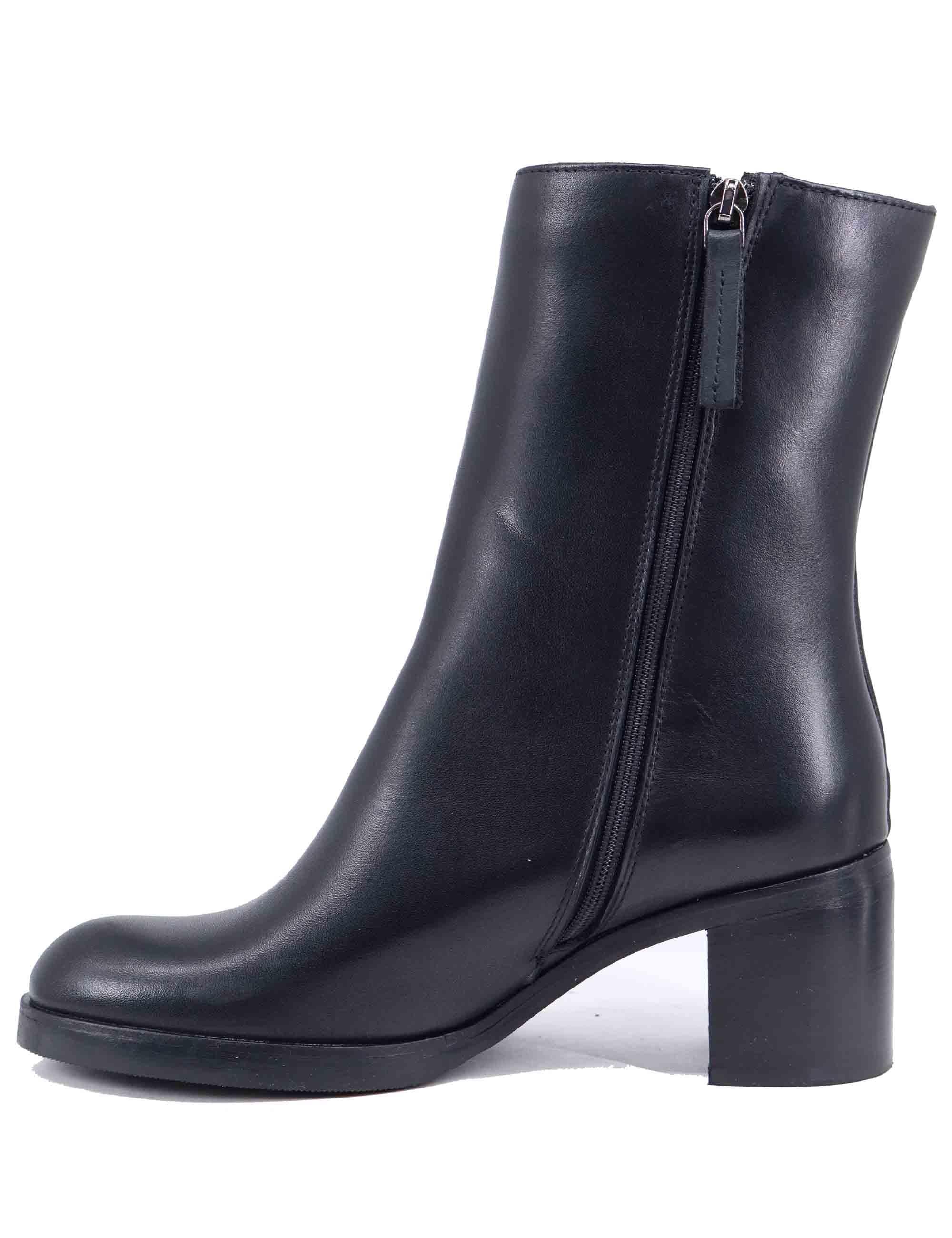 Stivaletti donna in pelle nera punta tonda SPTRPR980 001 Spatarella 